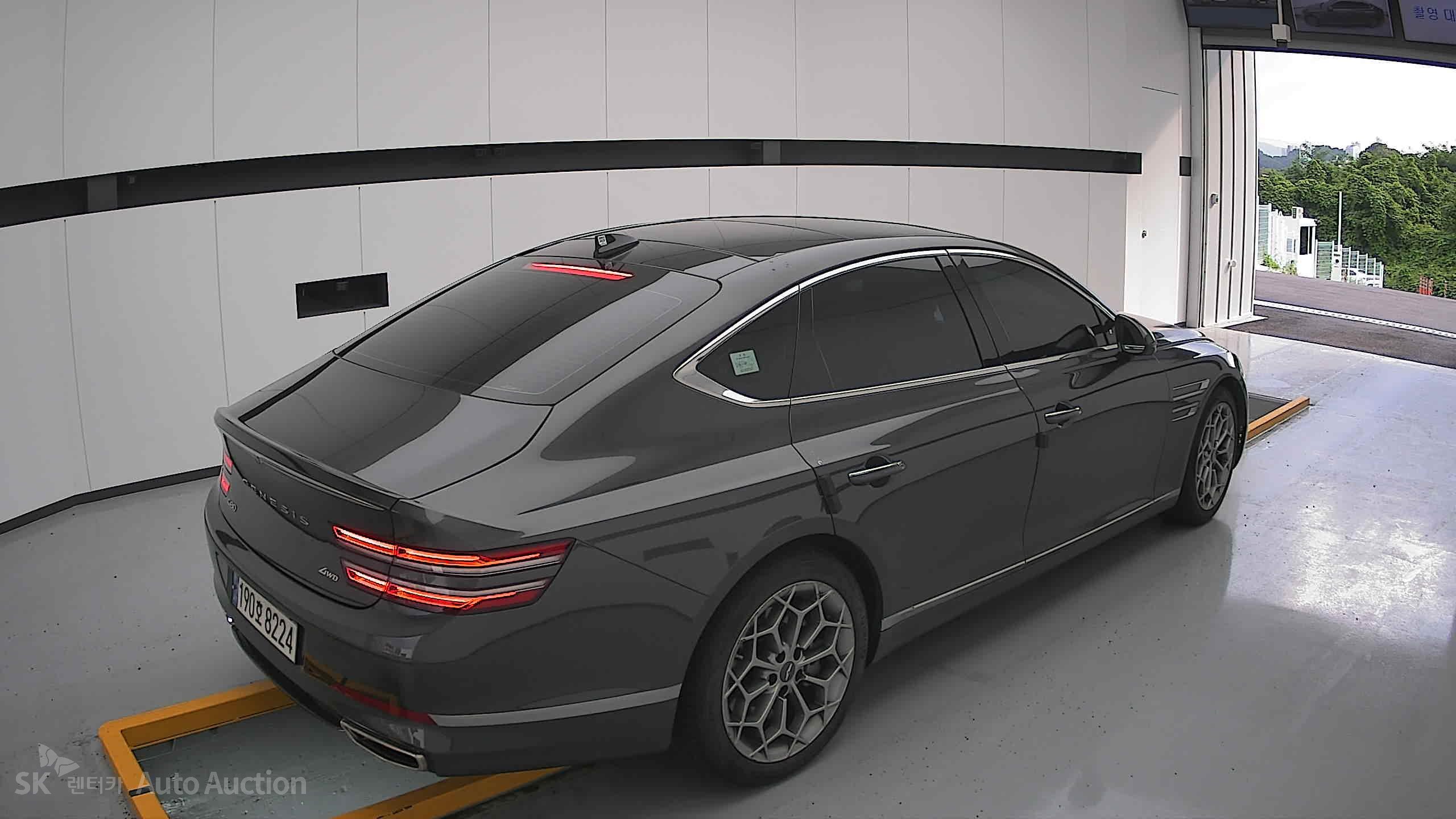 2022 - genesis g80