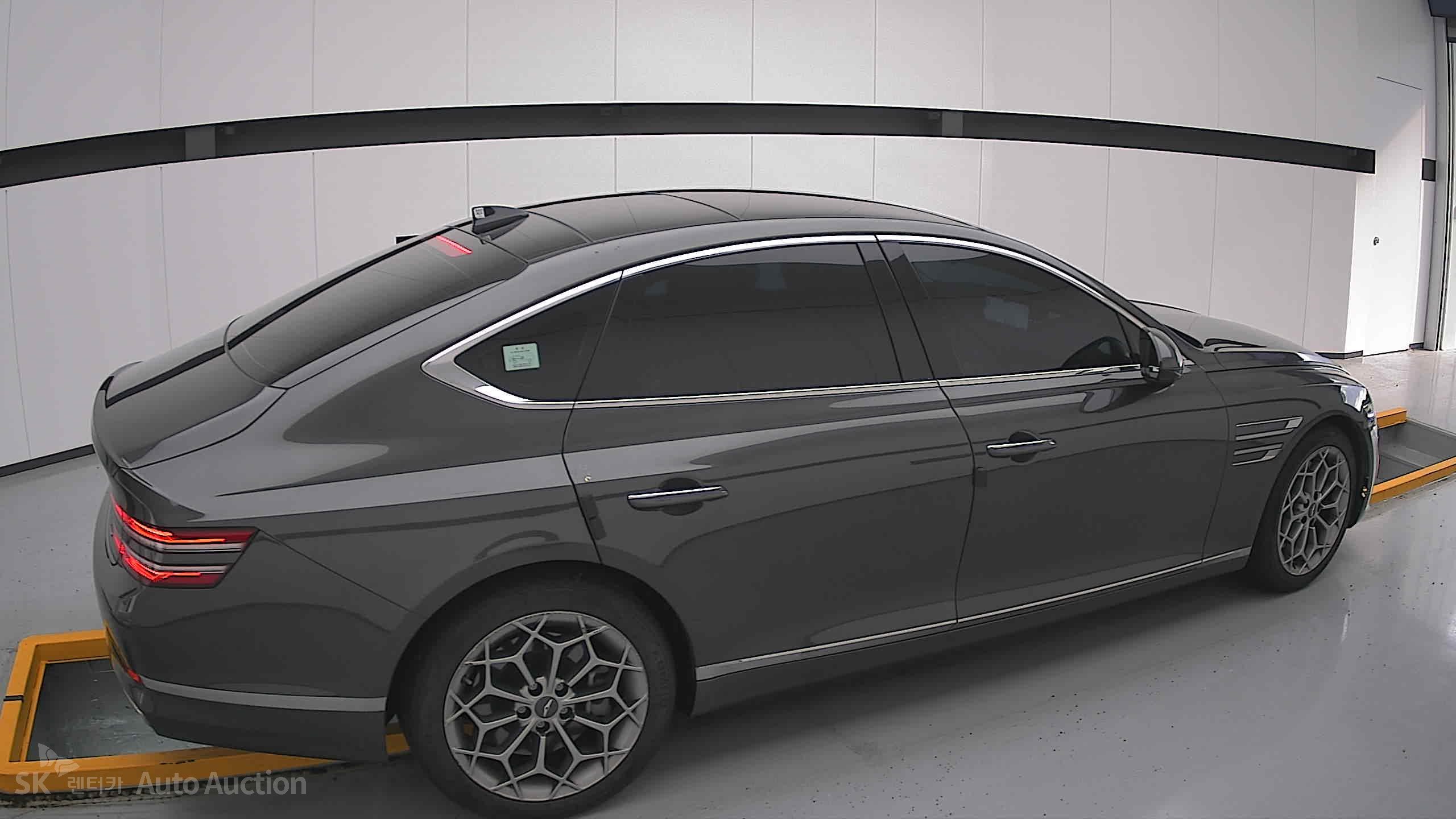 2022 - genesis g80