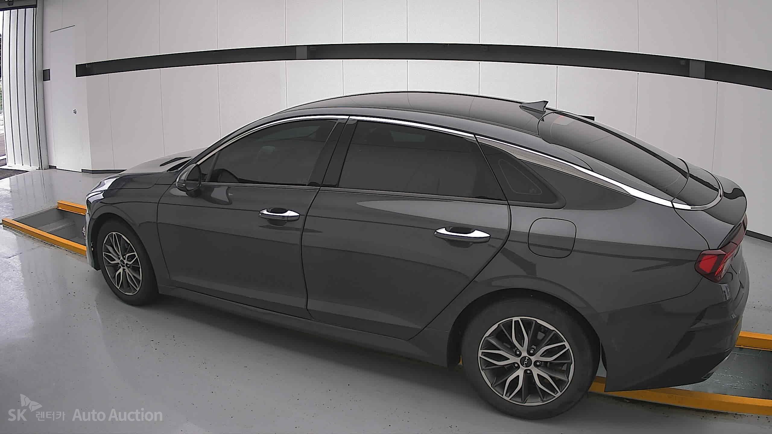 2023 - kia k5