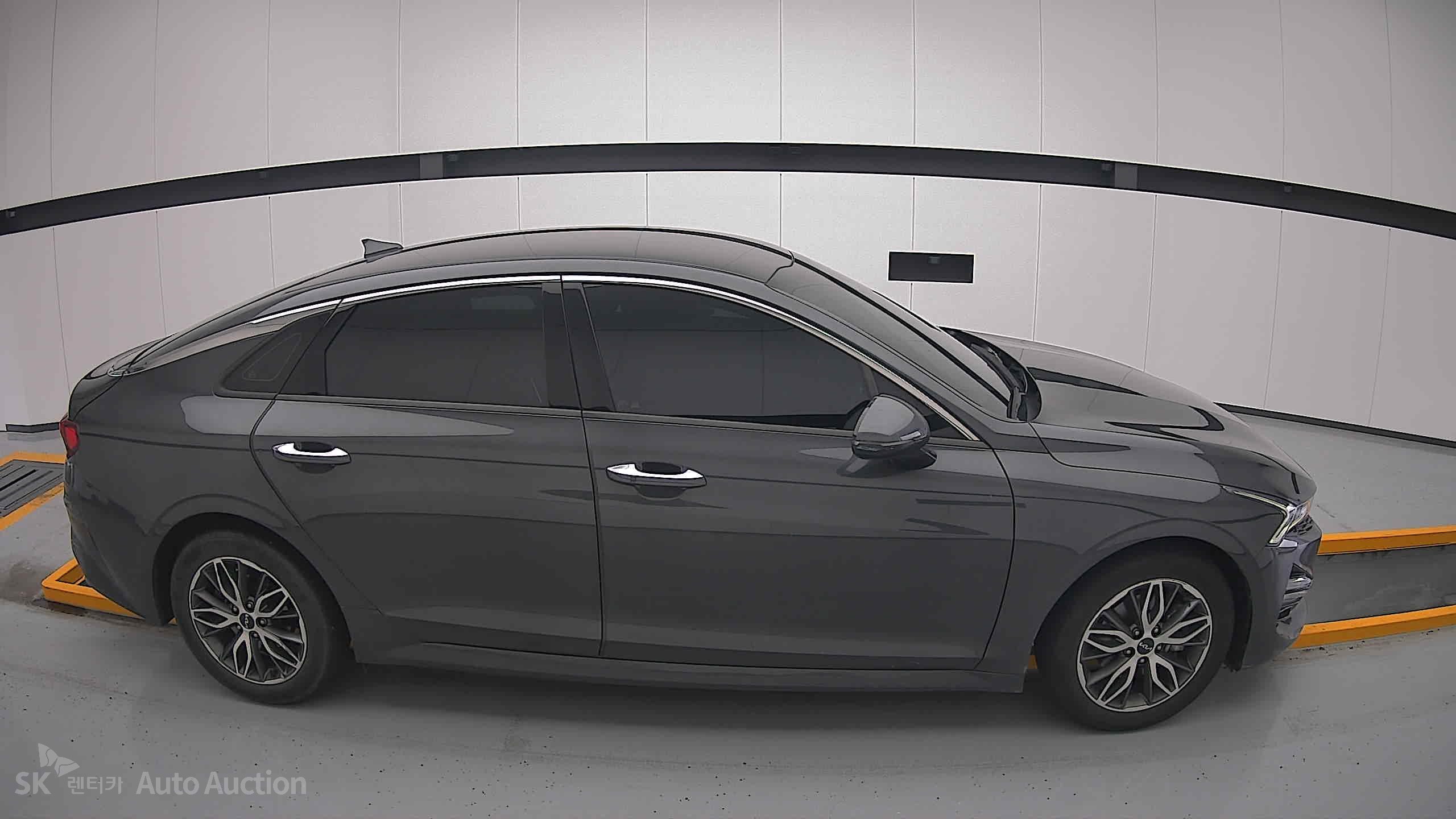 2023 - kia k5