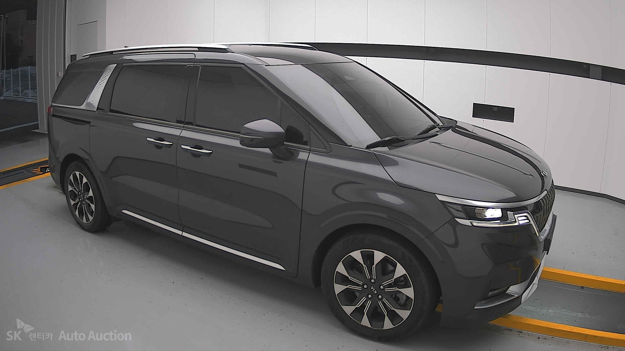 2021 - kia carnival