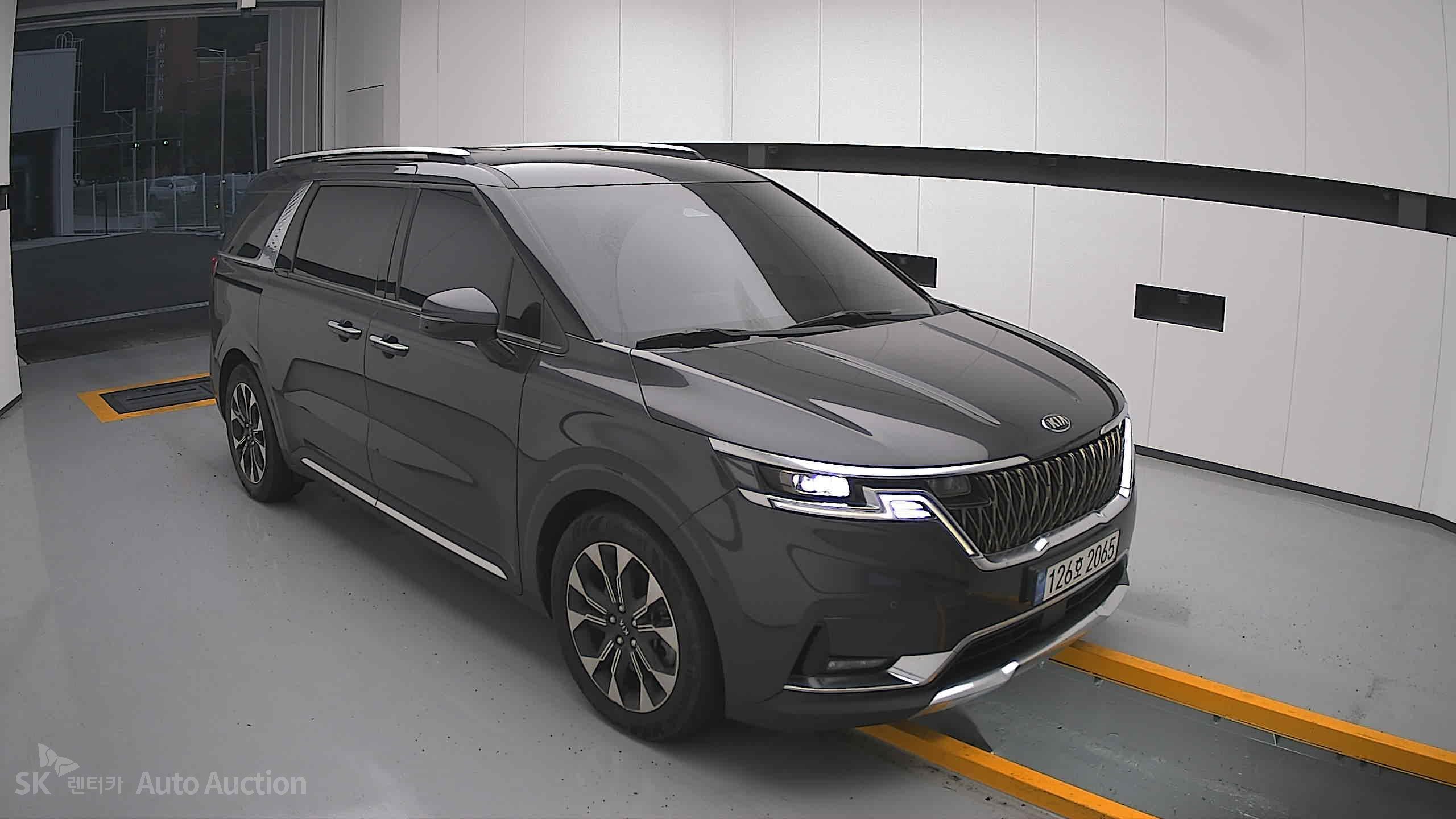 2021 - kia carnival