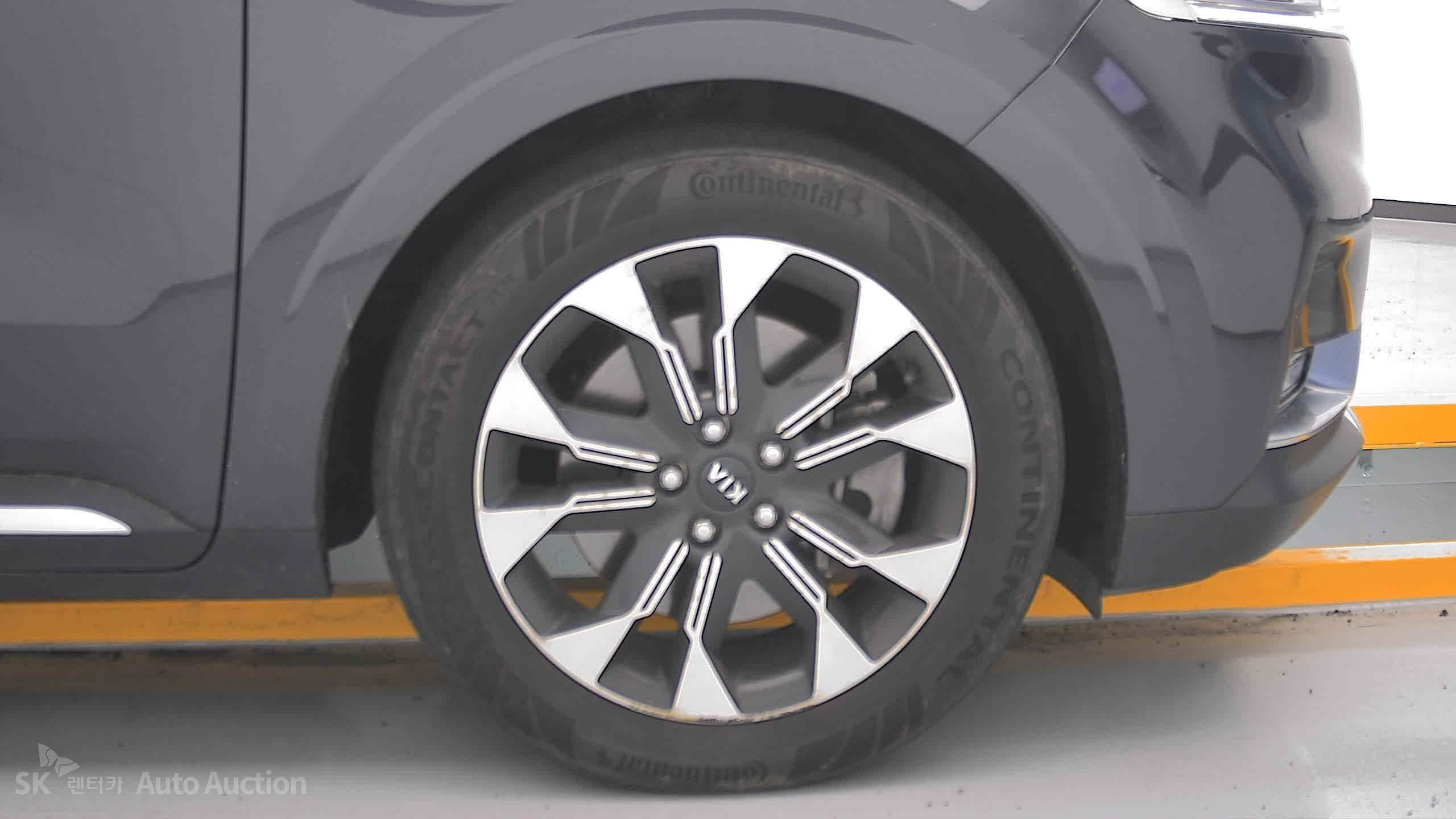 2021 - kia carnival
