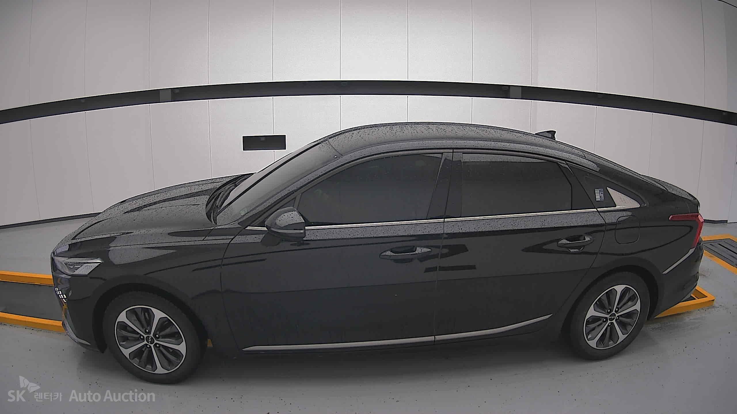 2023 - kia k8