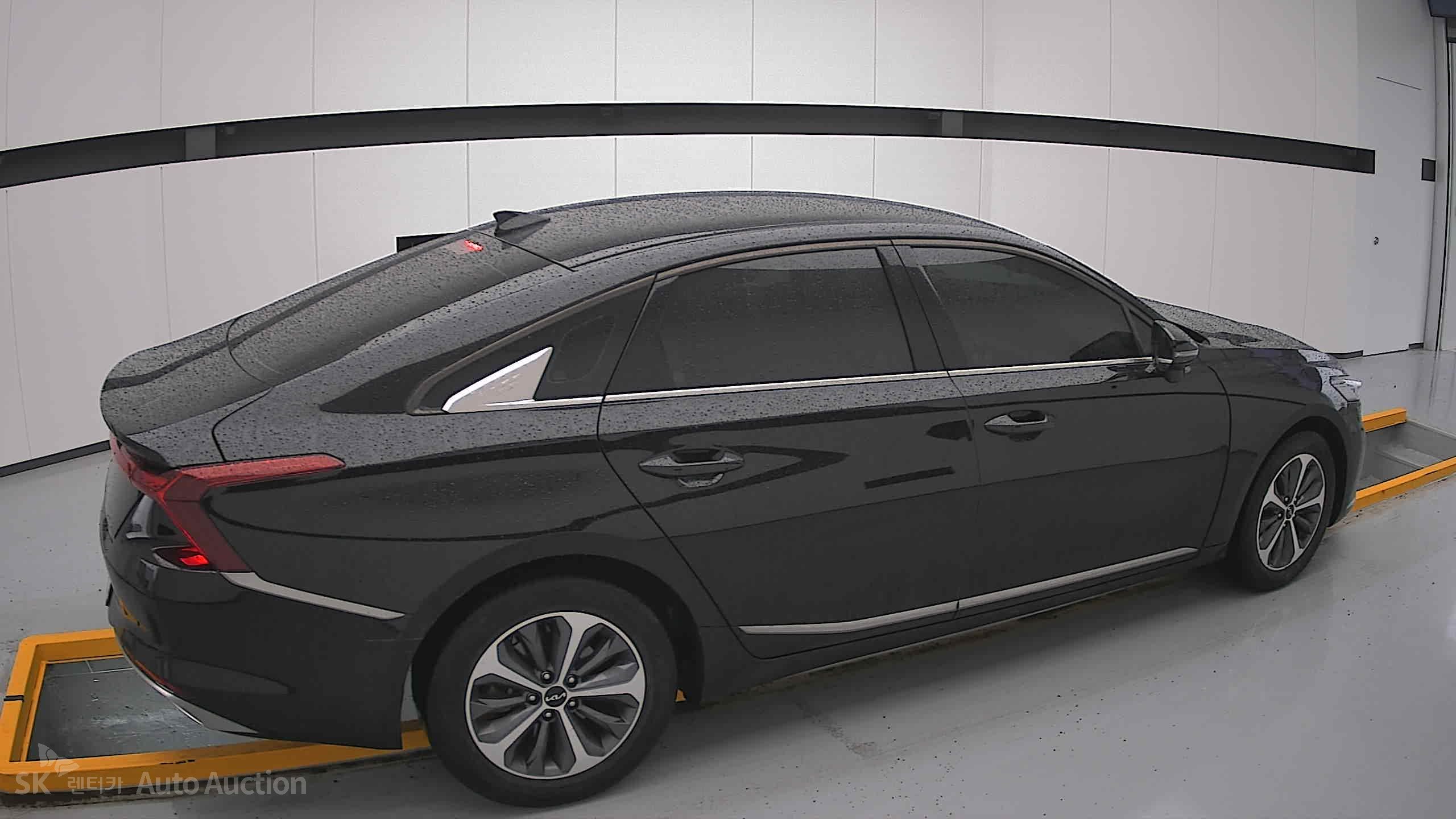 2023 - kia k8