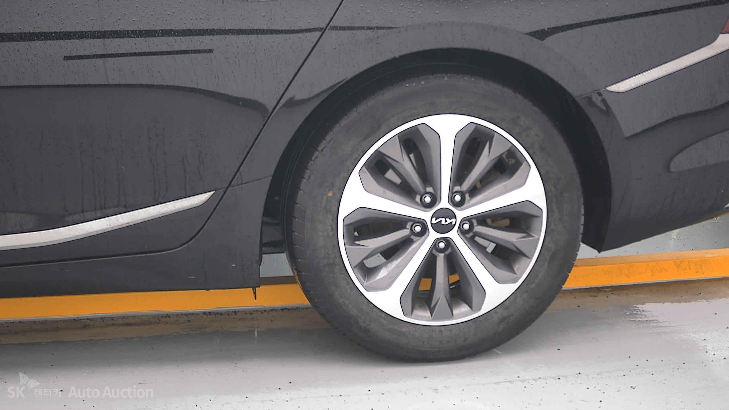 2023 - kia k8
