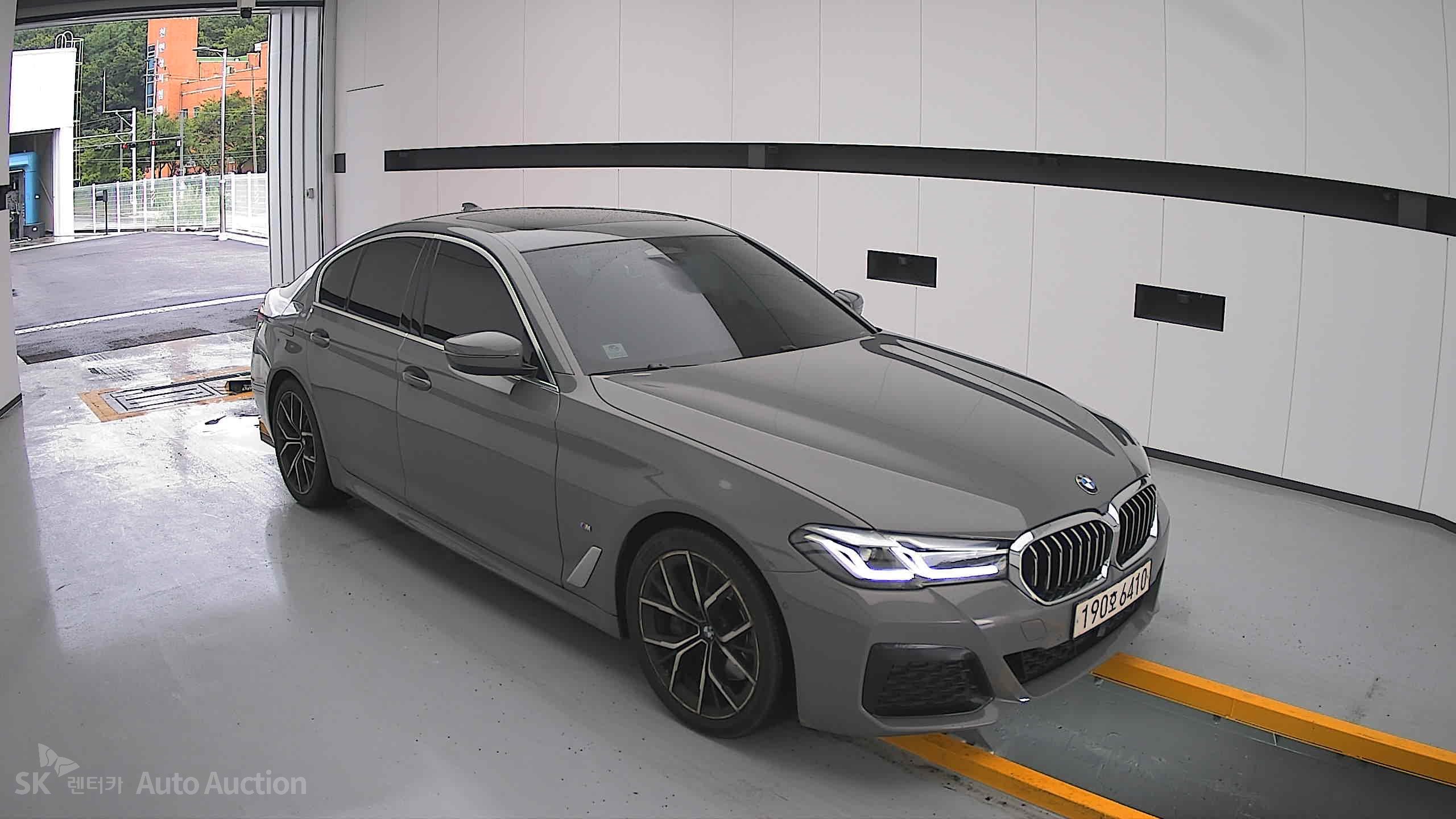 2022 - bmw 5 series
