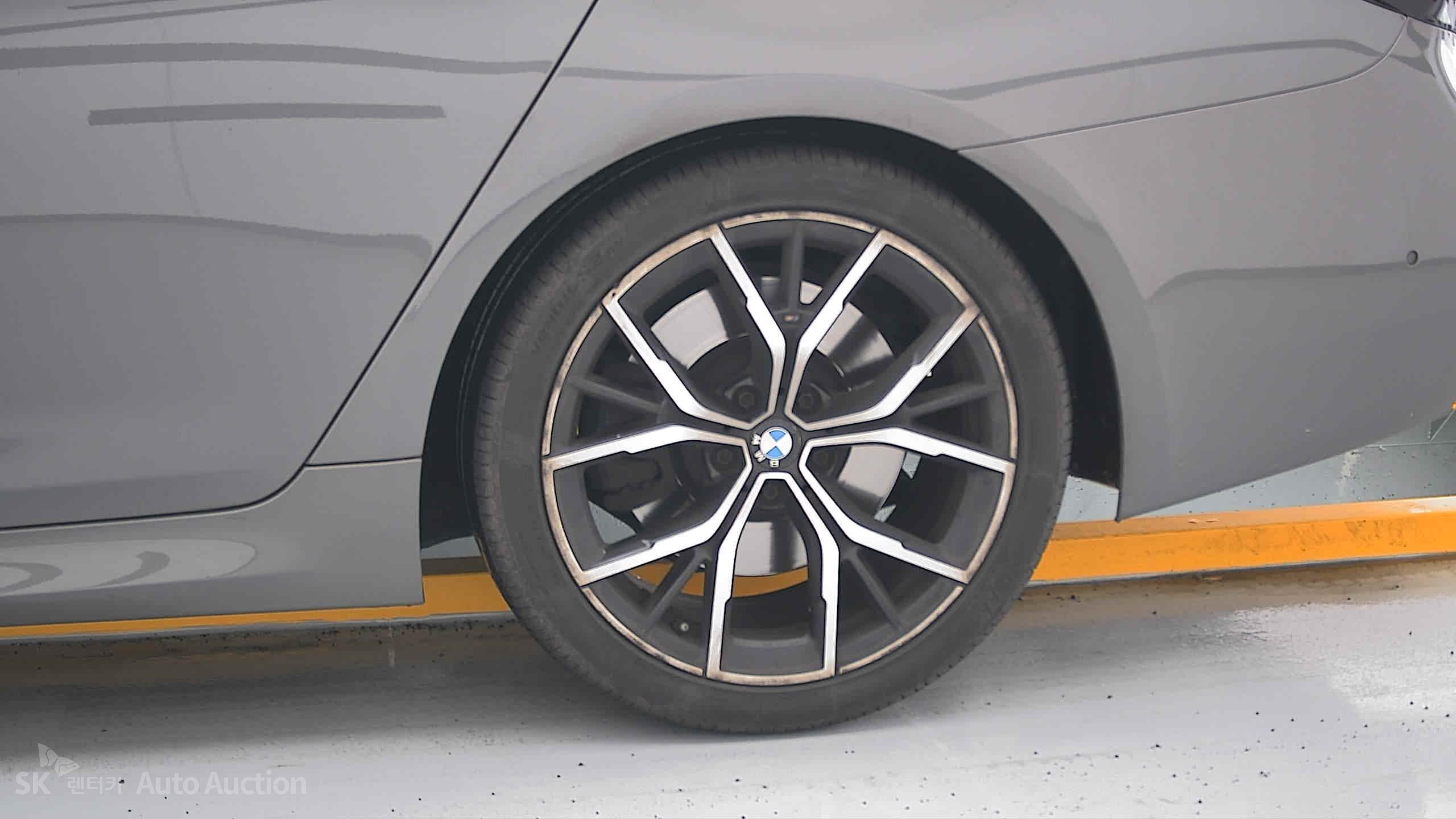 2022 - bmw 5 series