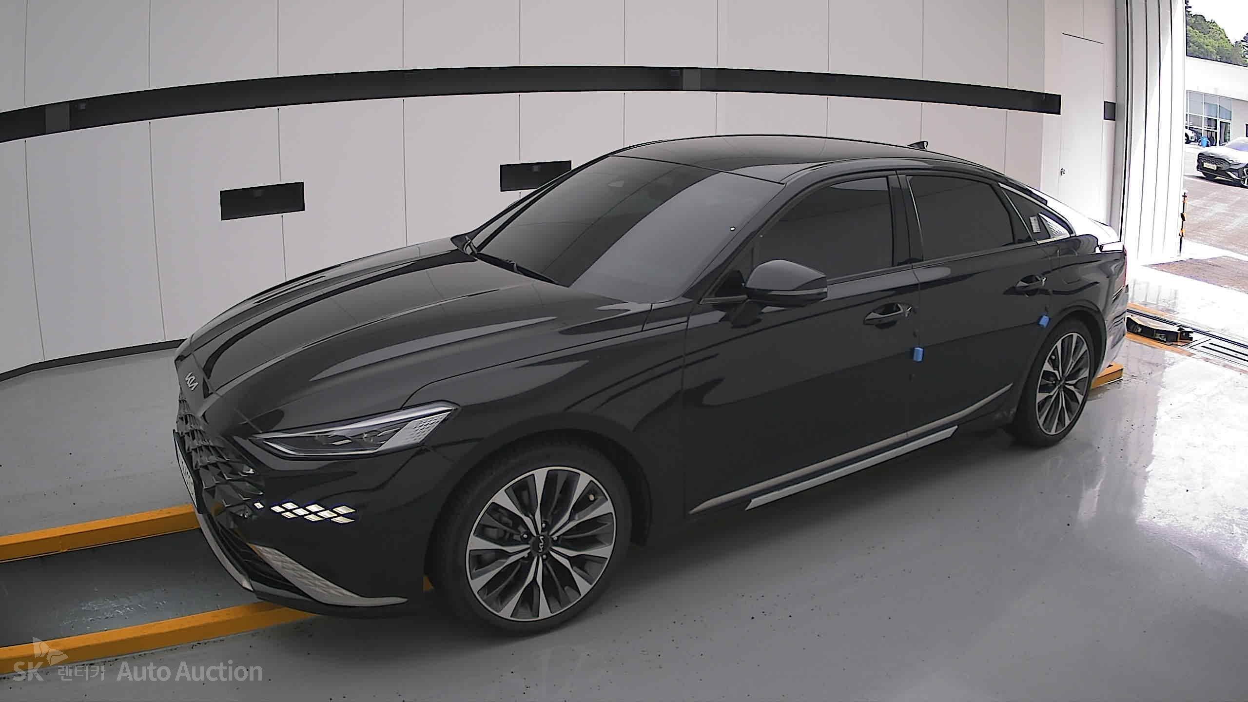 2023 - kia k8