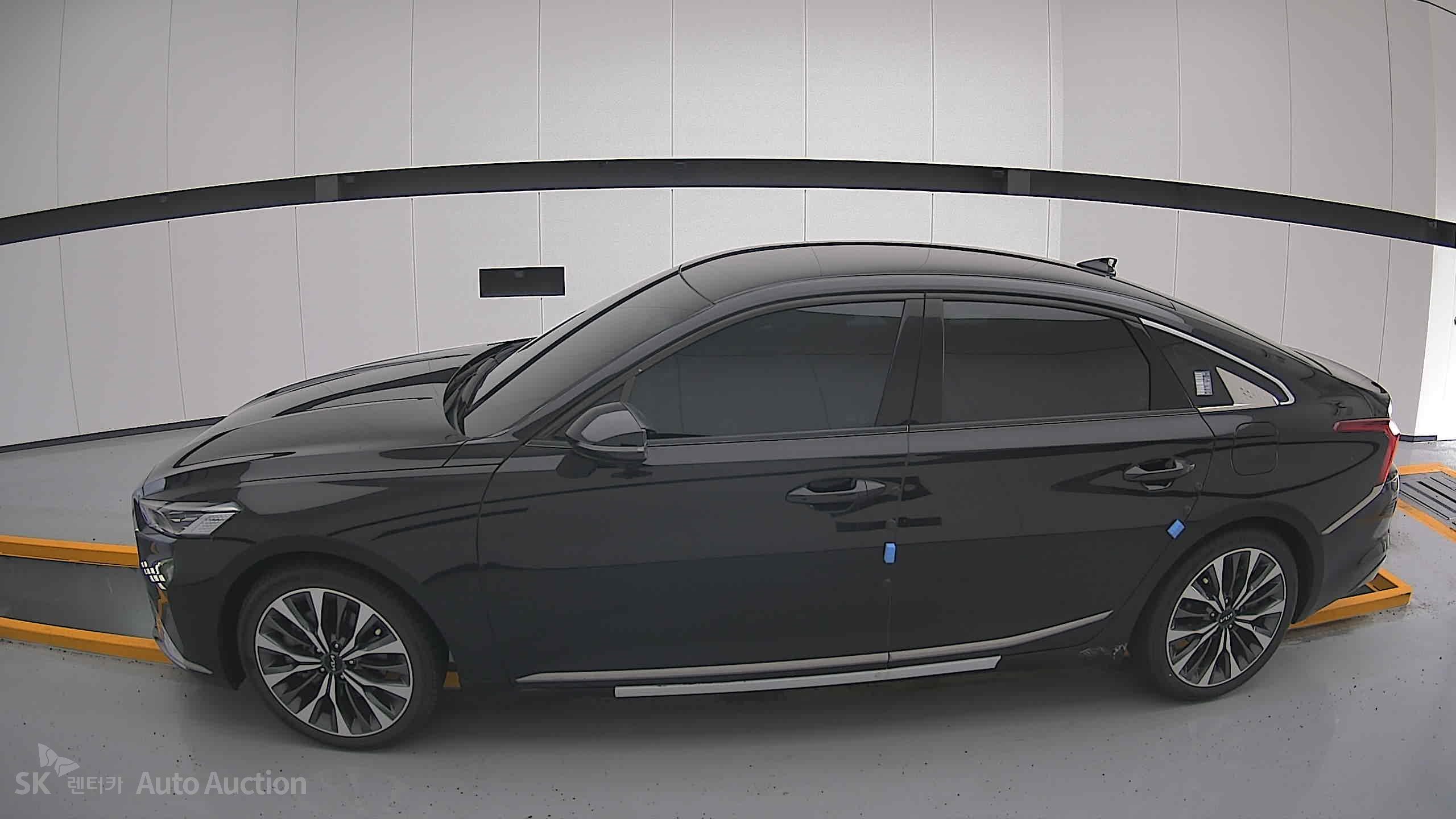 2023 - kia k8