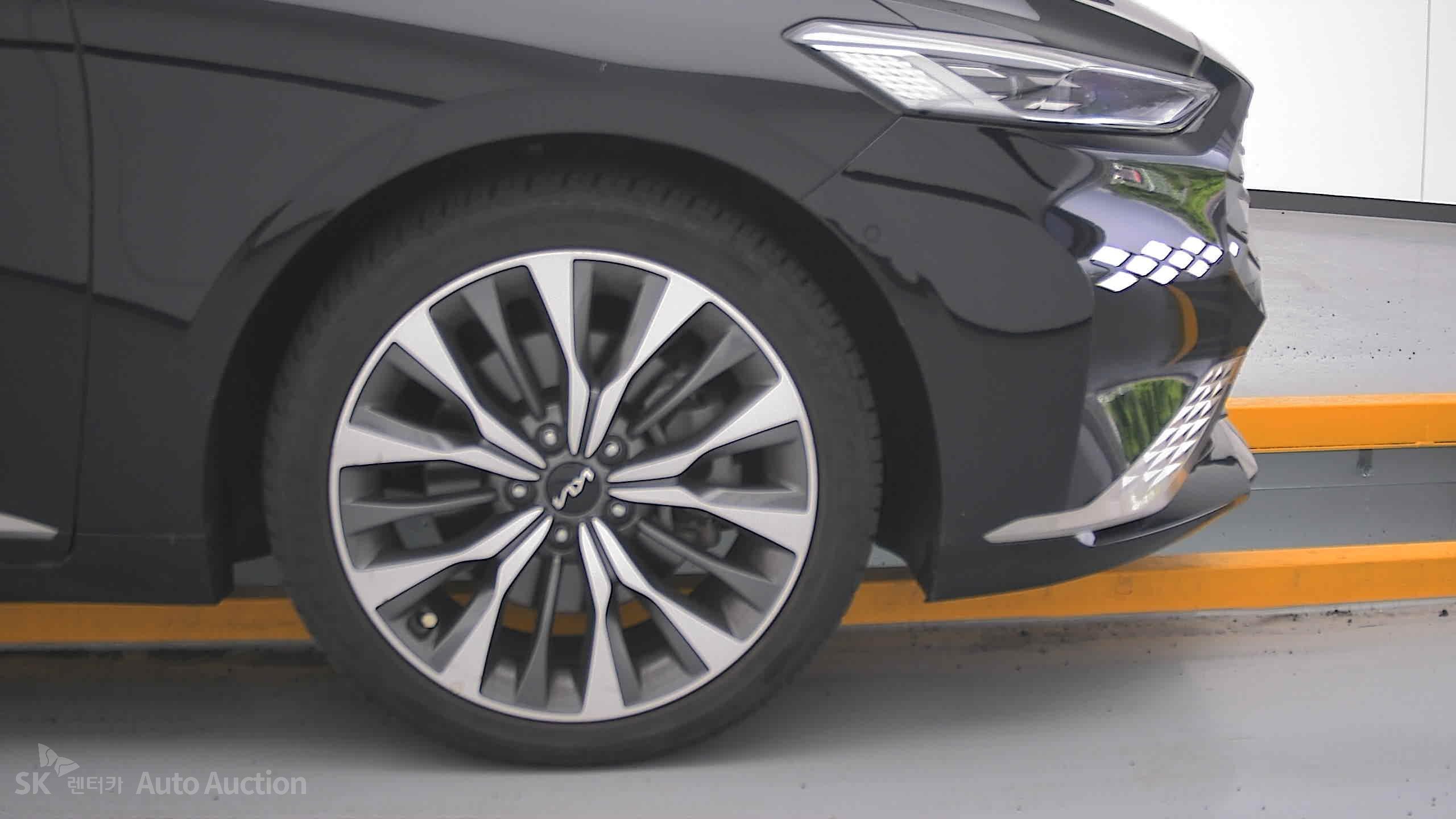 2023 - kia k8