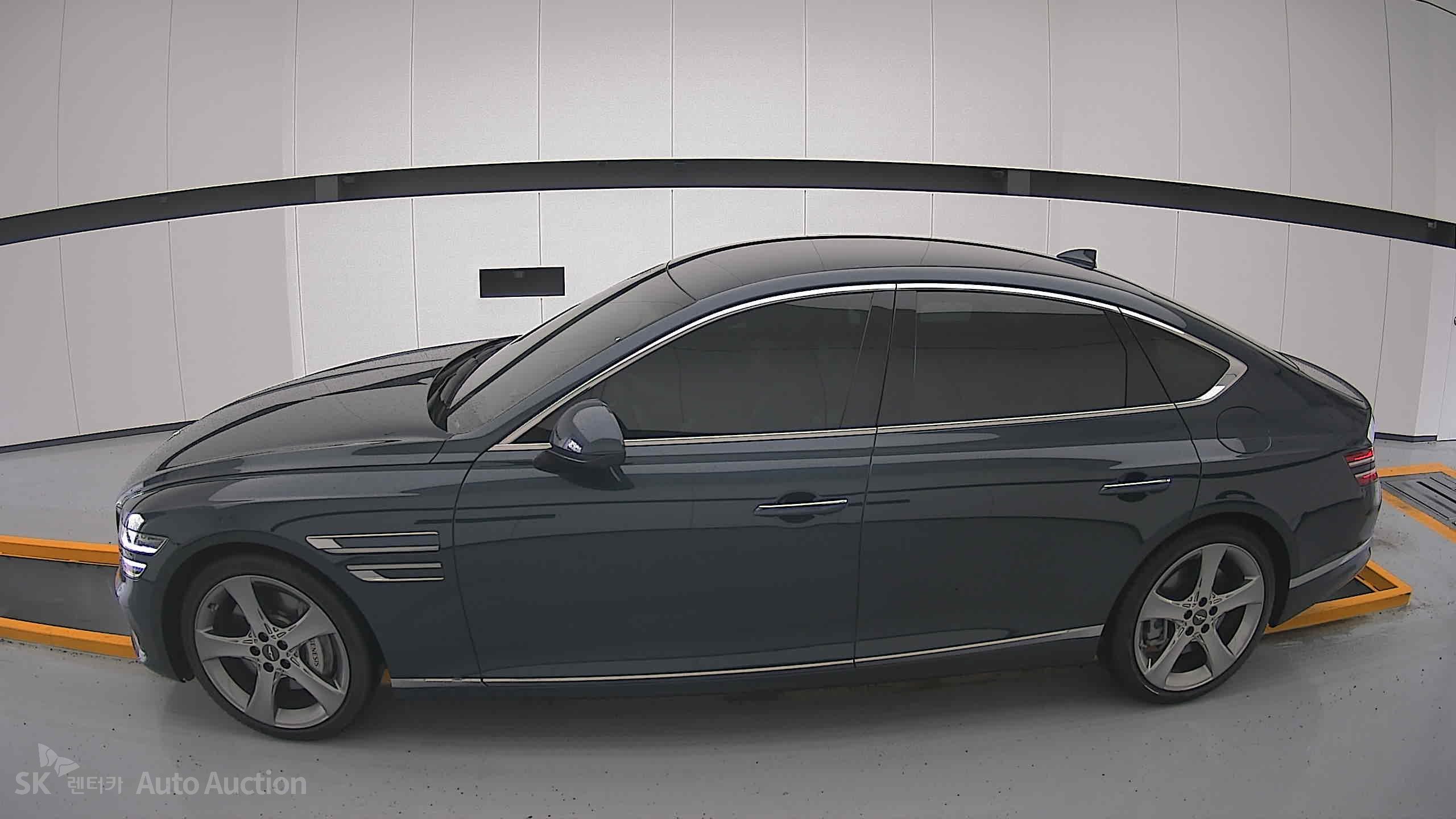 2022 - genesis g80