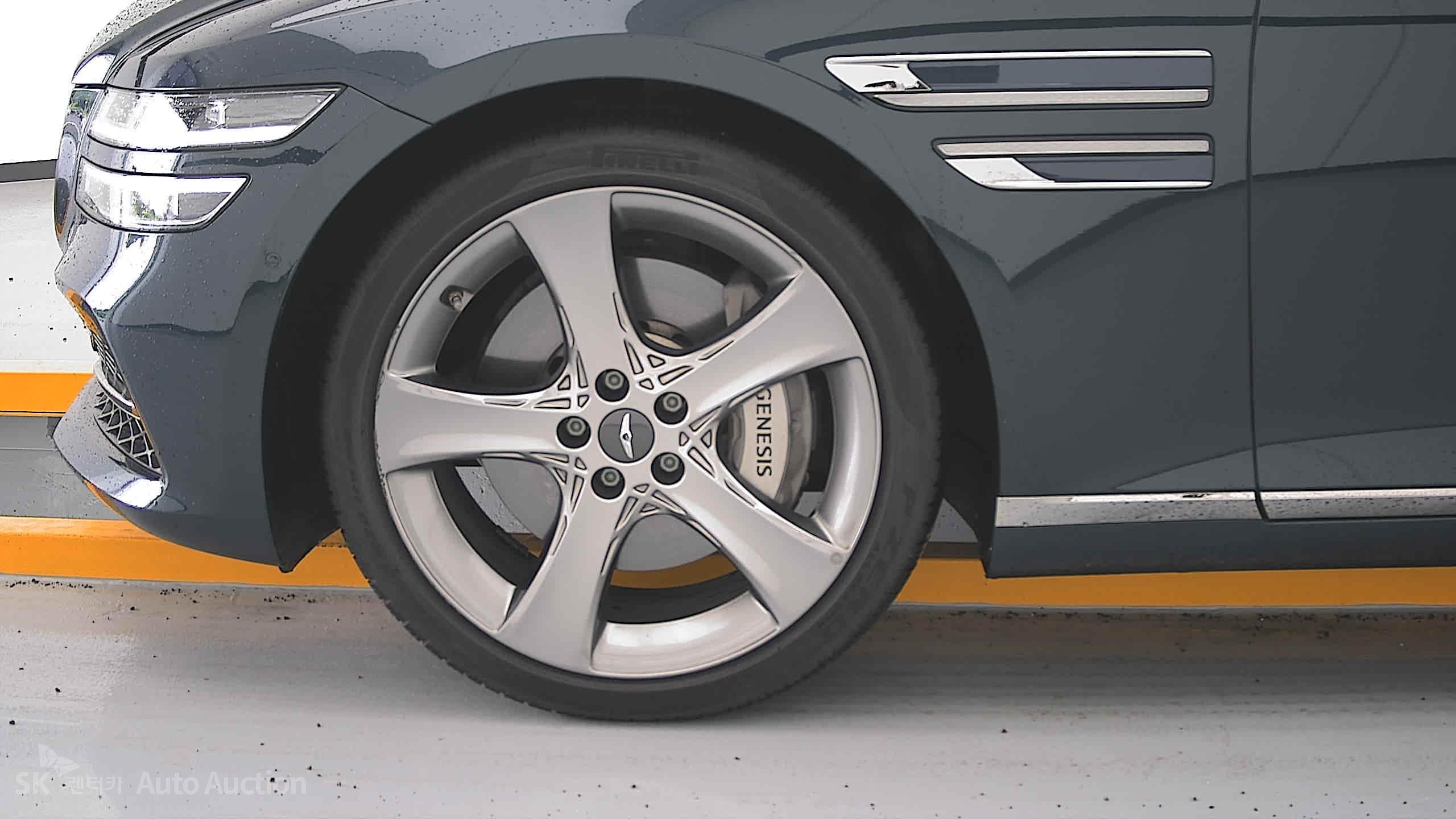 2022 - genesis g80