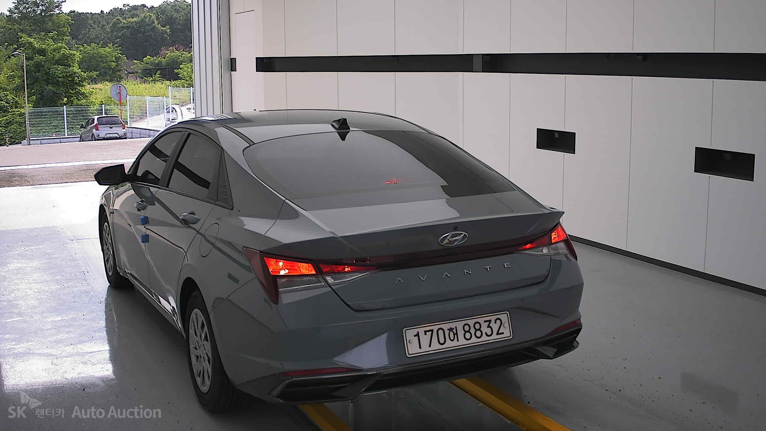 2021 - hyundai avante