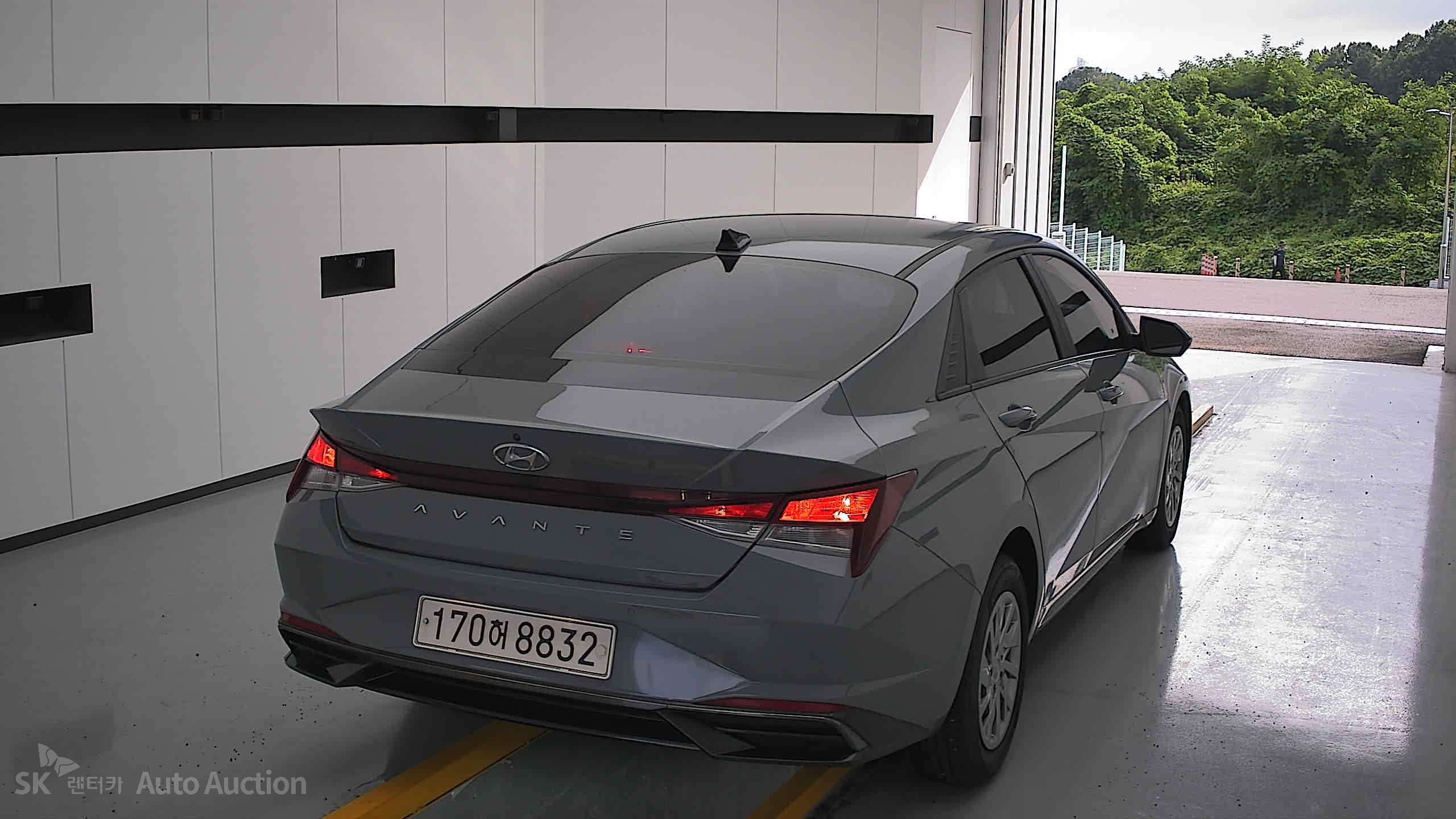2021 - hyundai avante