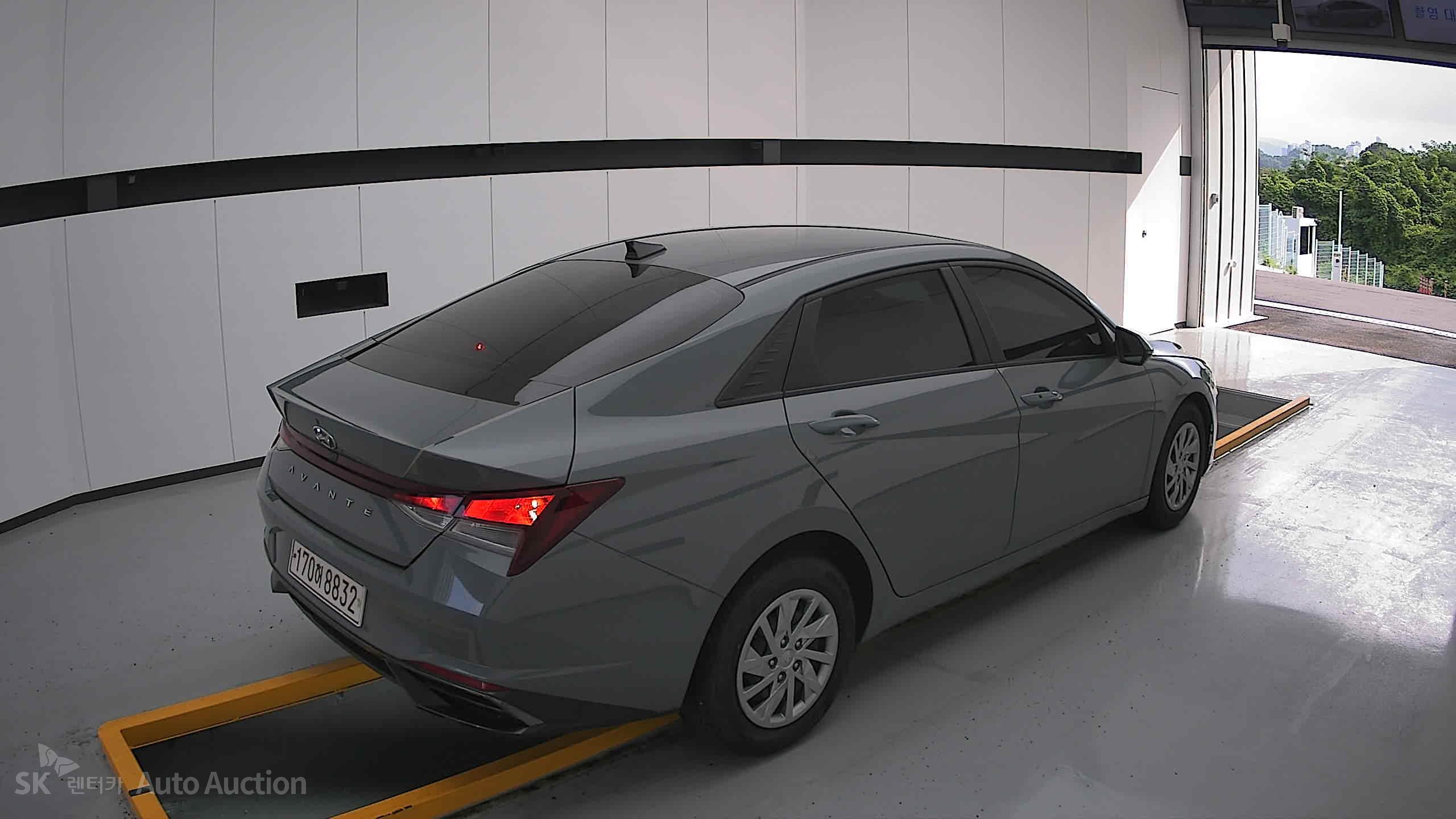 2021 - hyundai avante
