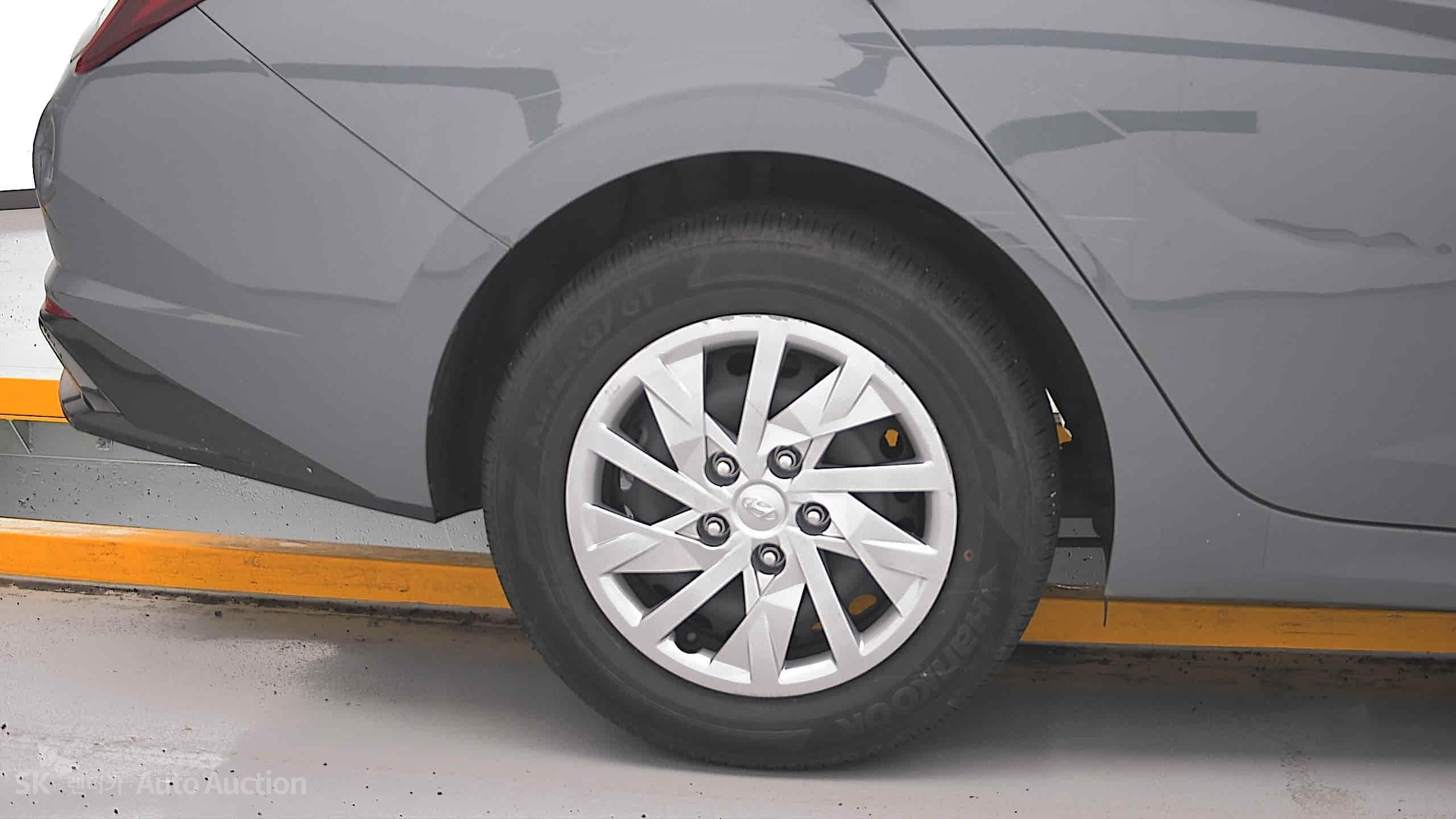 2021 - hyundai avante