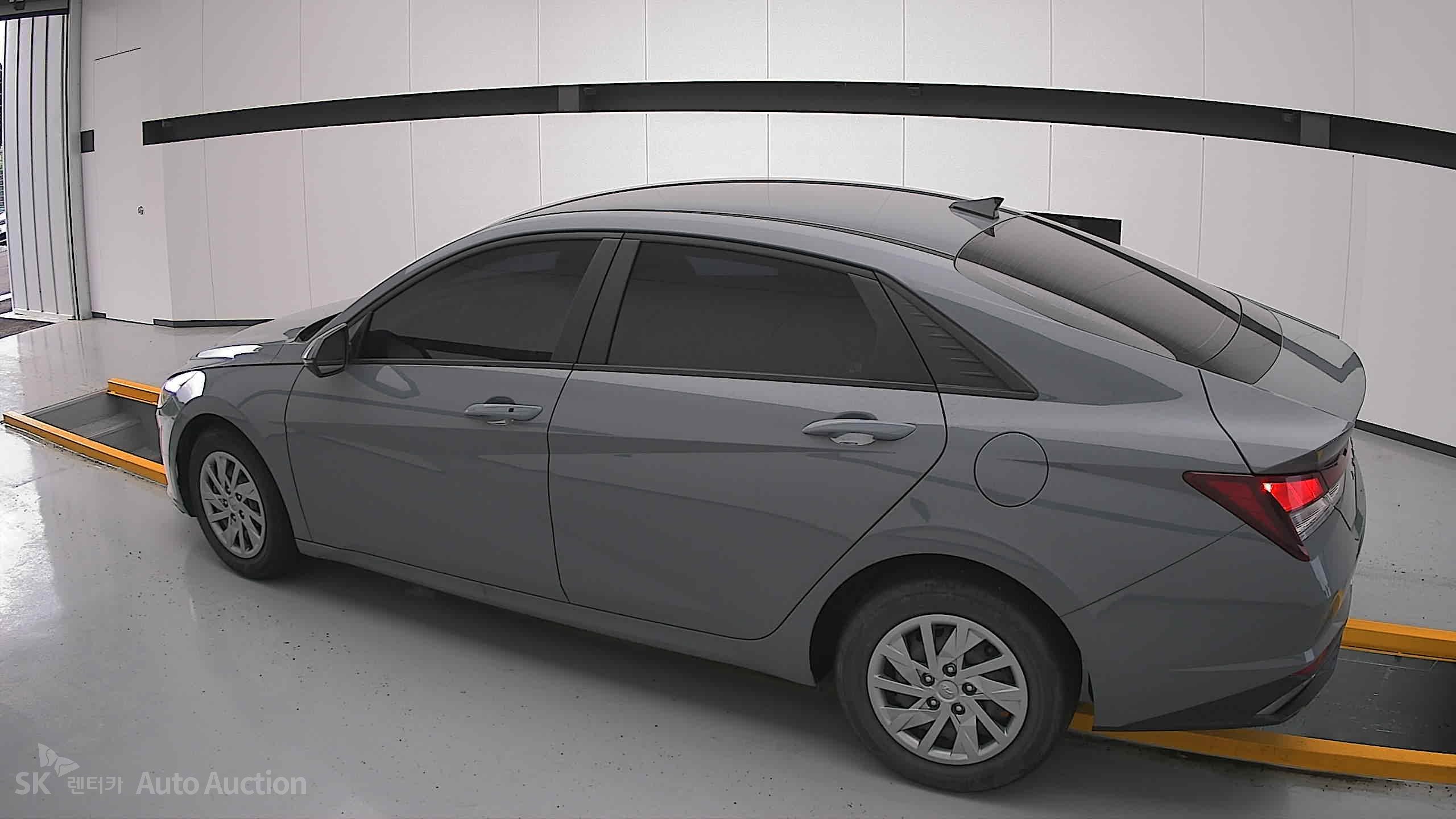 2021 - hyundai avante