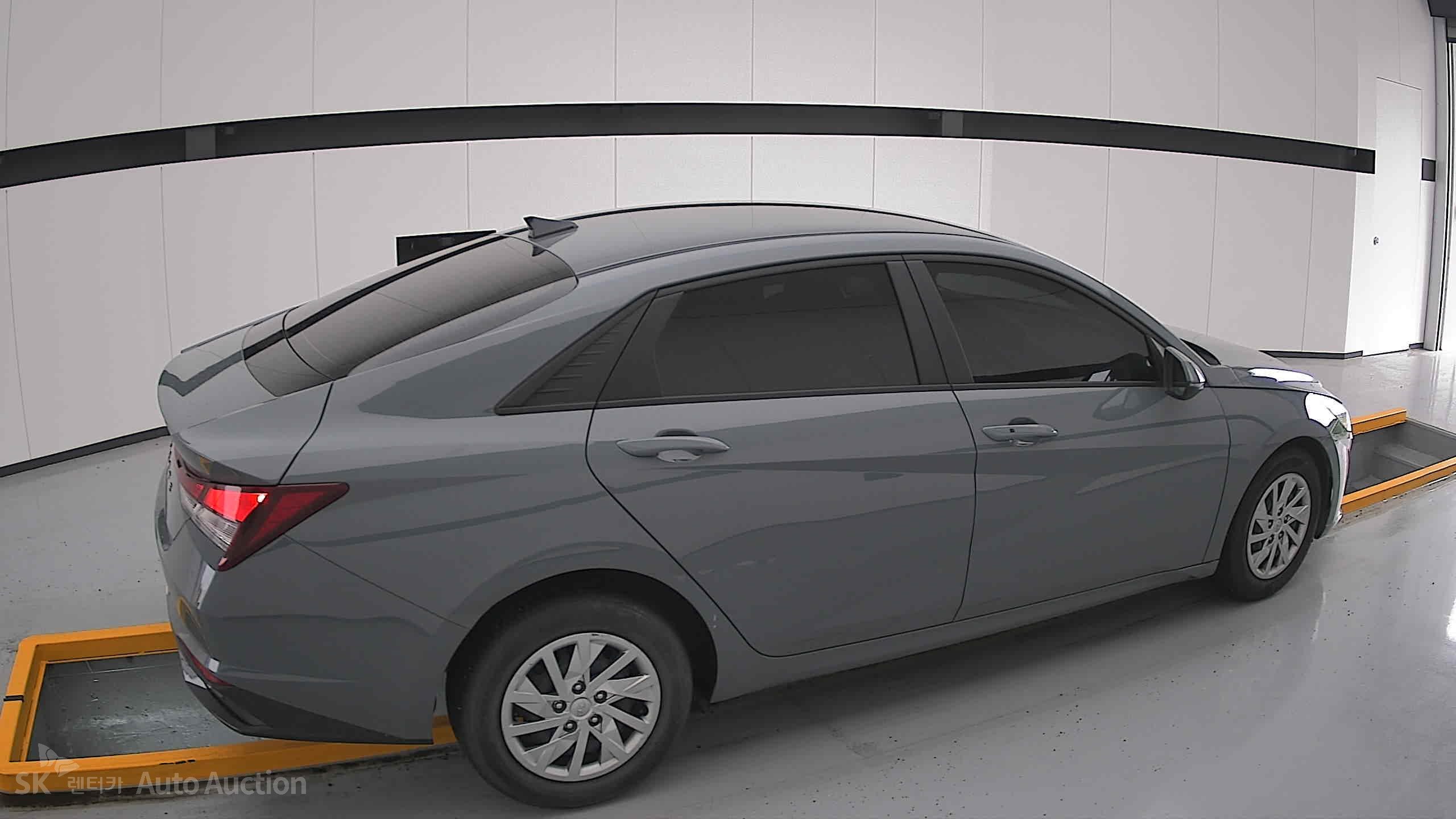 2021 - hyundai avante