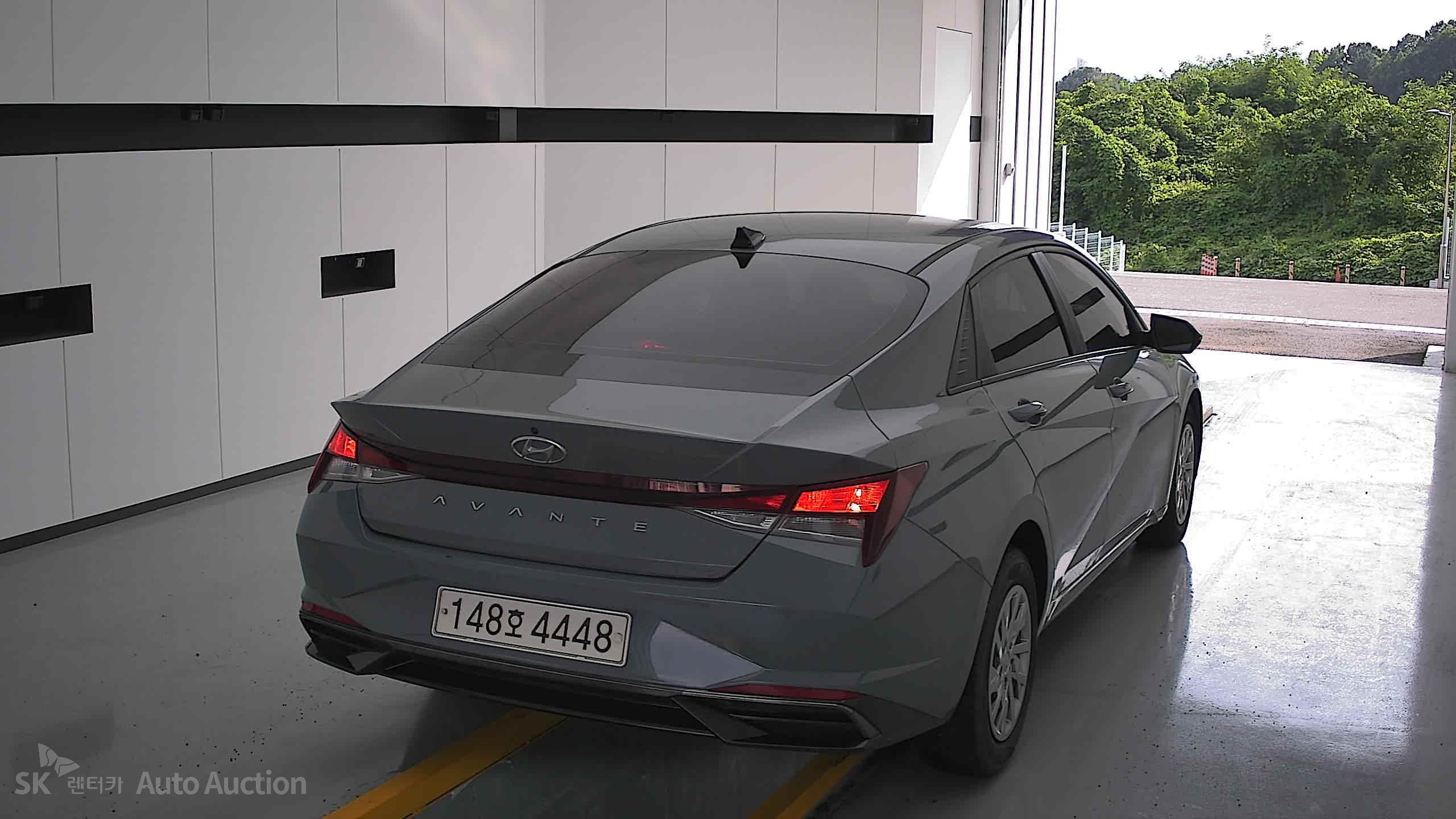 2021 - hyundai avante