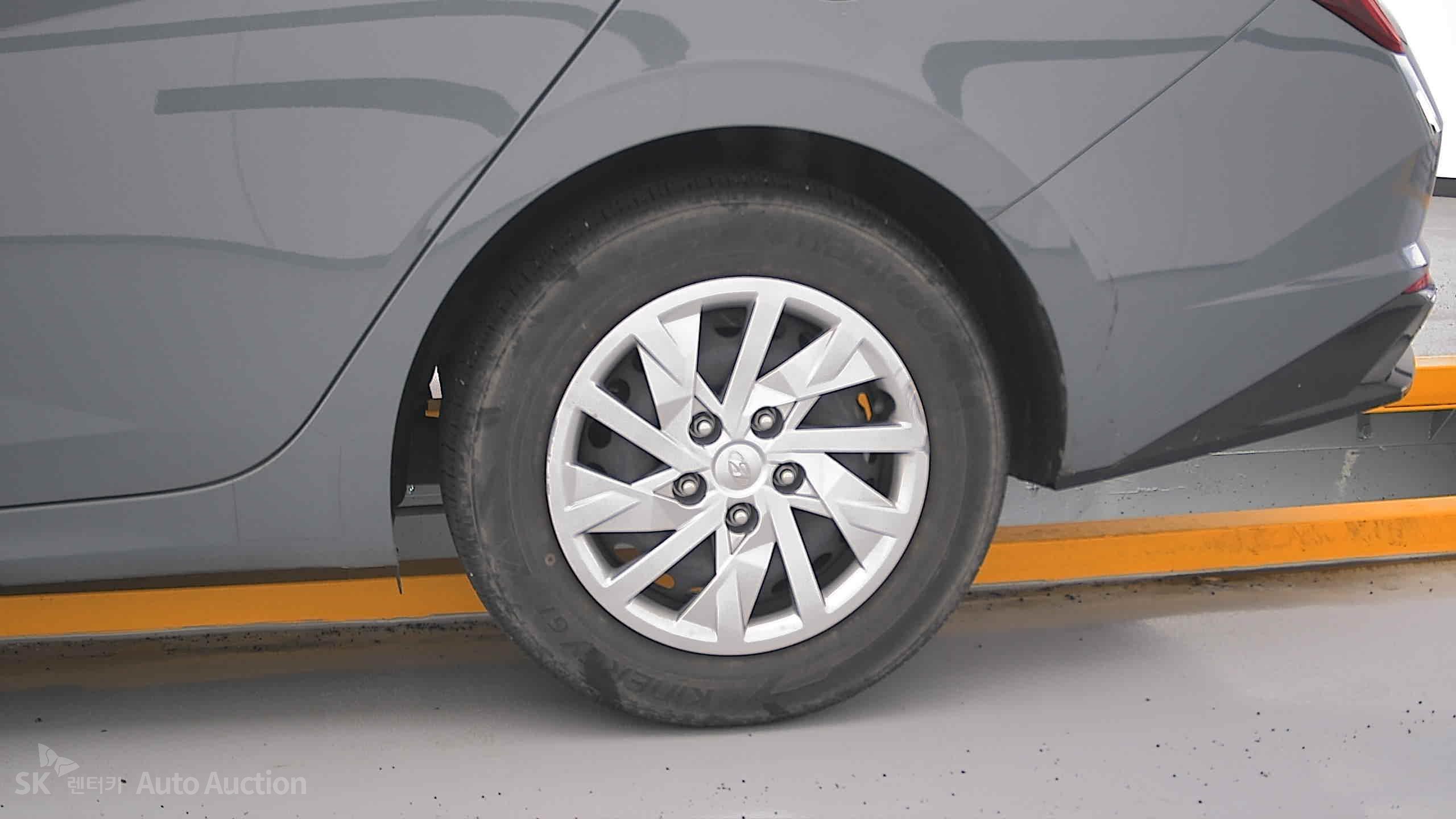 2021 - hyundai avante
