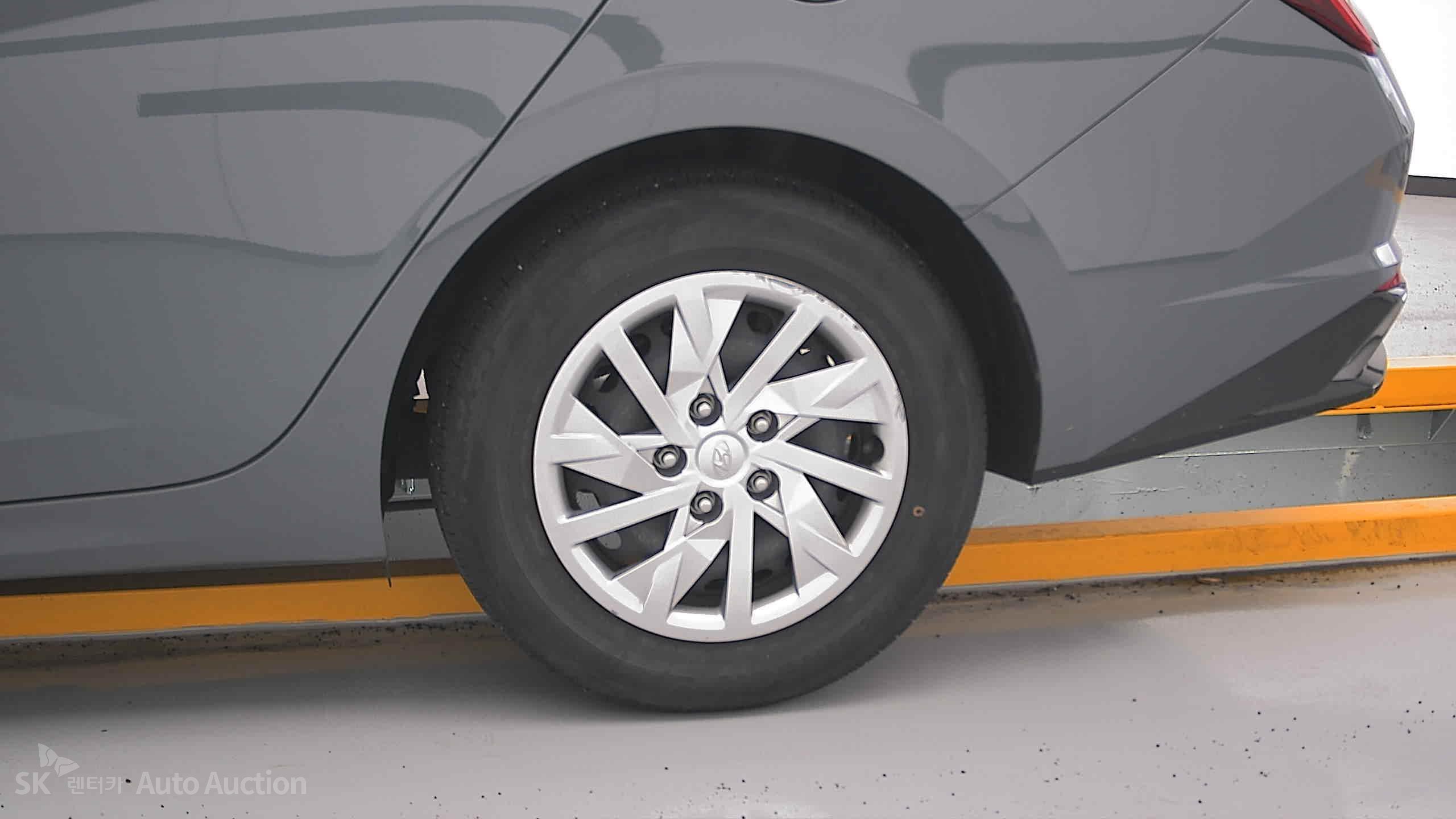 2021 - hyundai avante