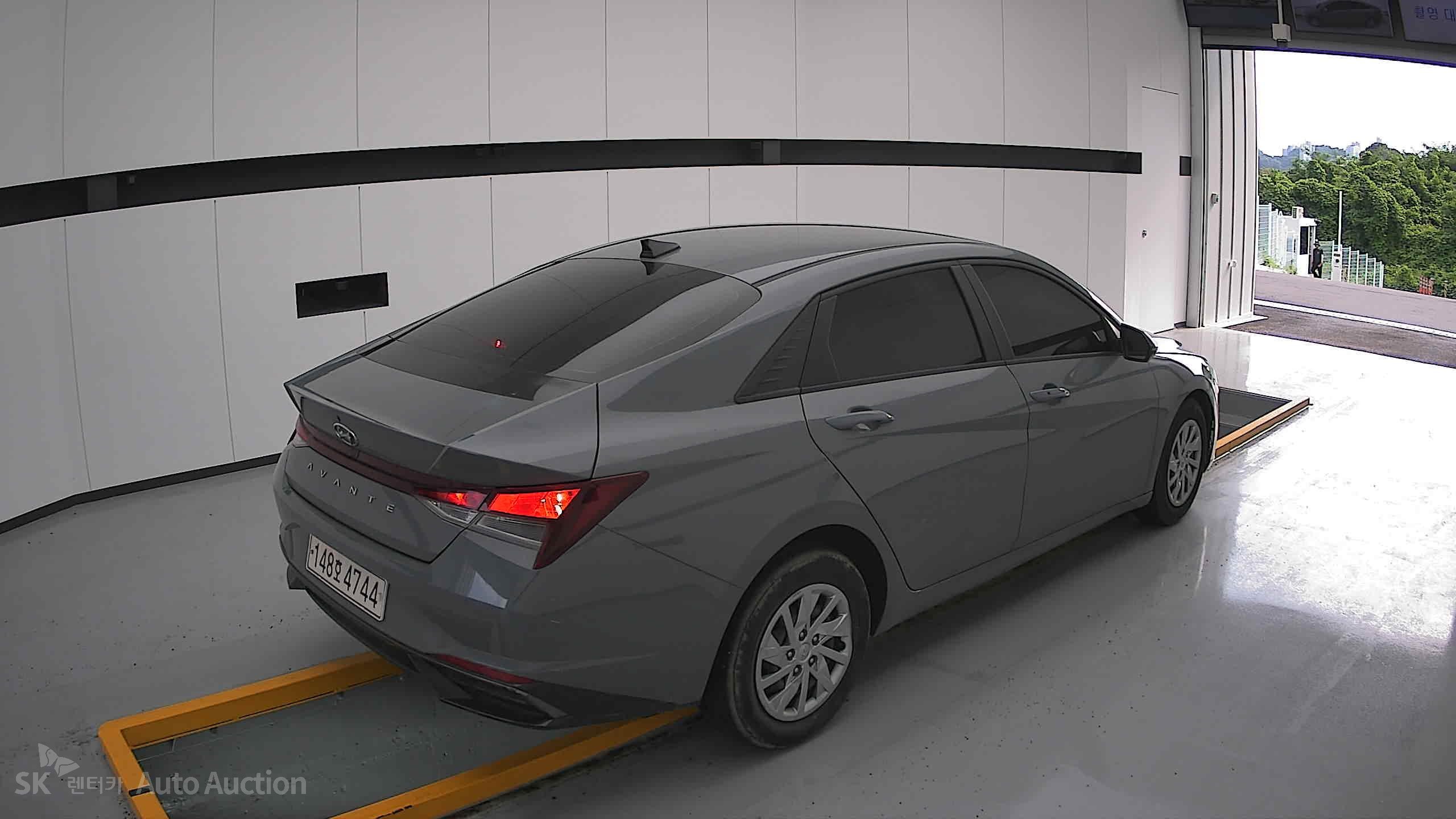 2021 - hyundai avante