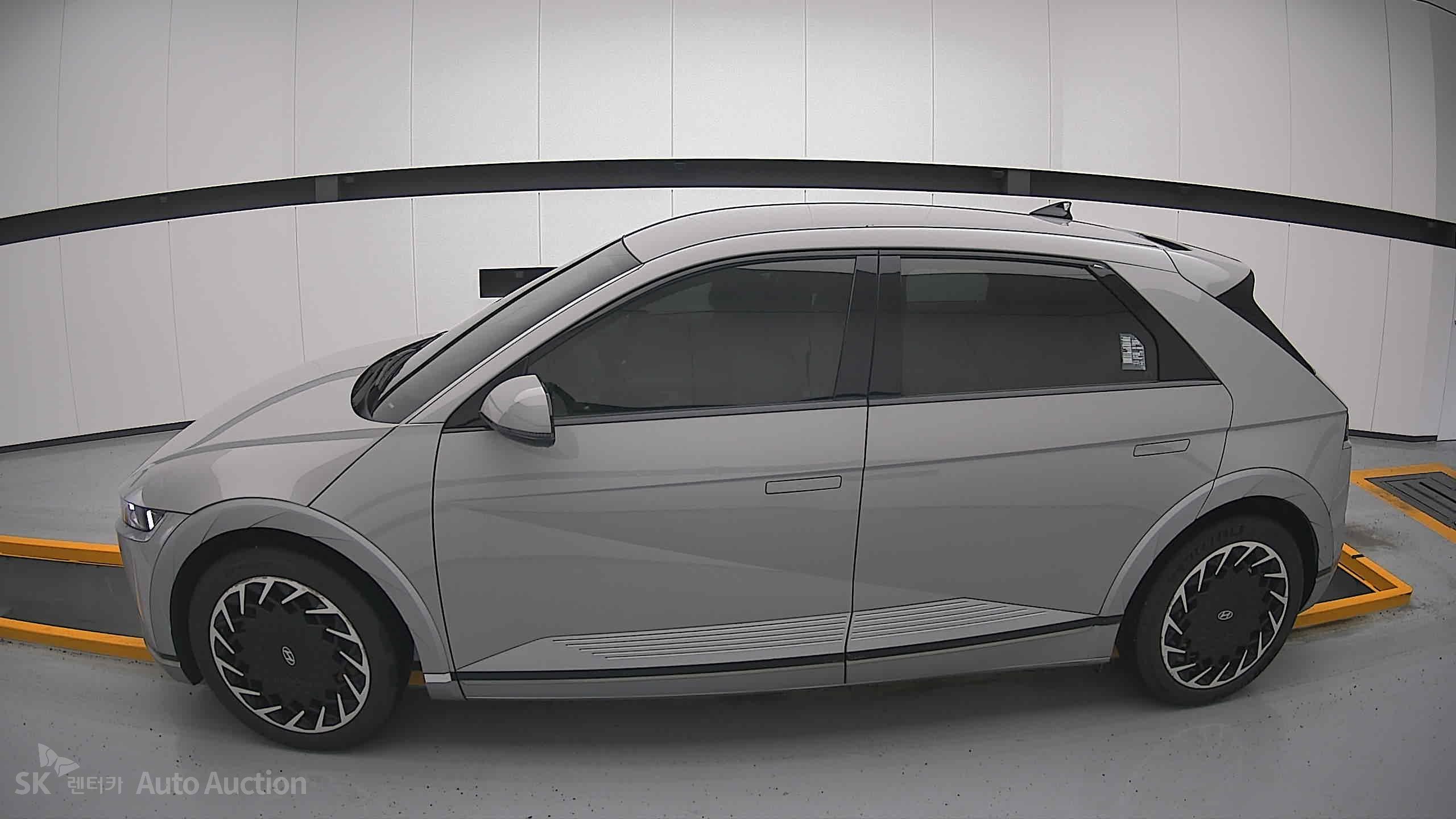 2022 - hyundai ioniq