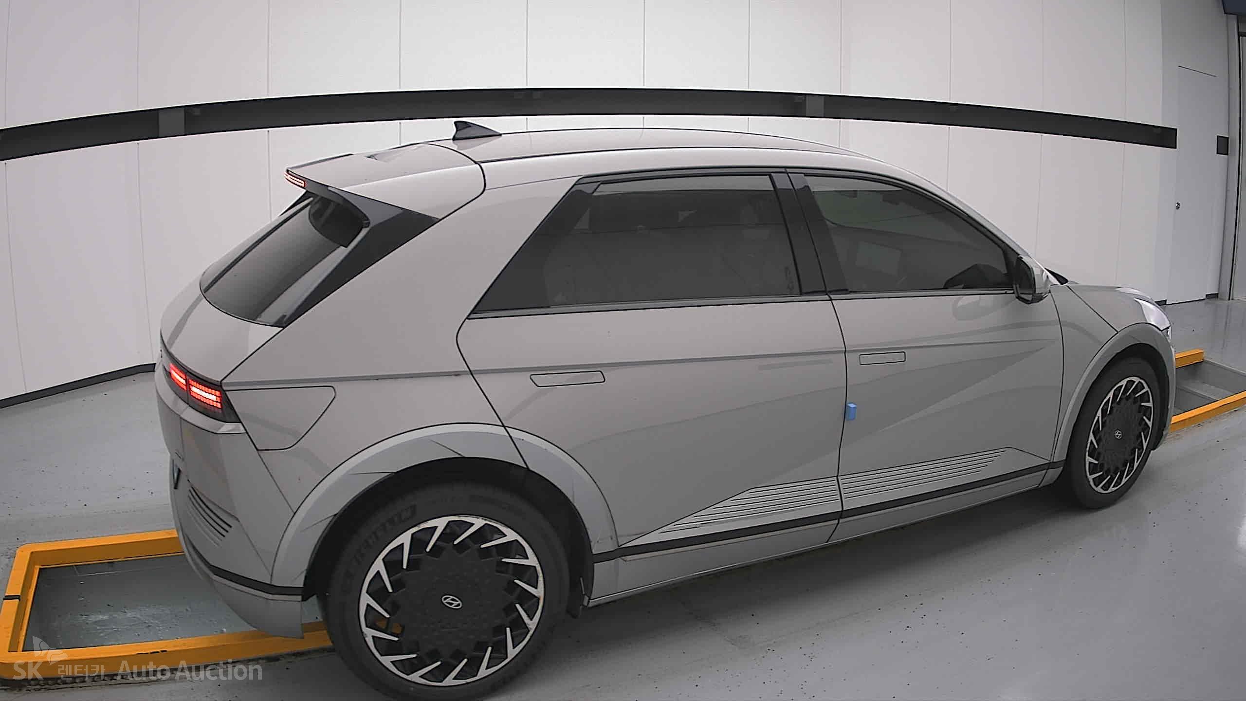2022 - hyundai ioniq