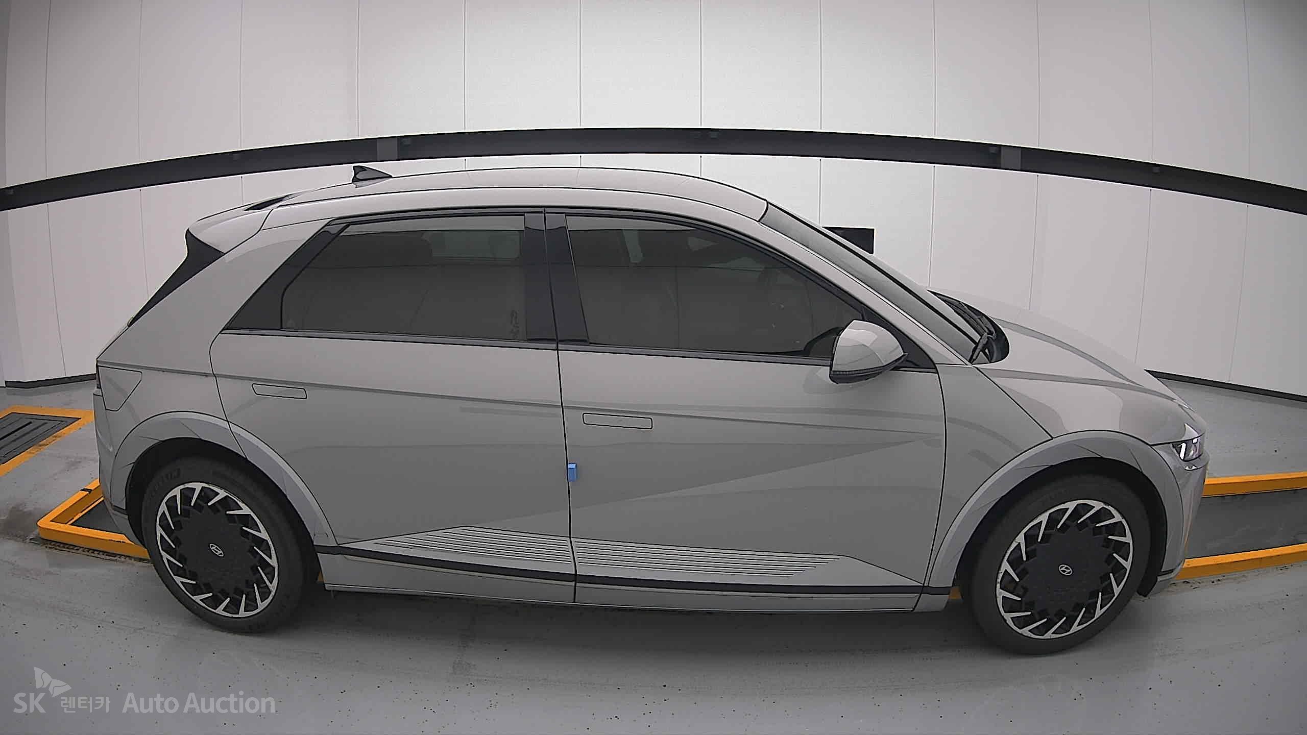 2022 - hyundai ioniq