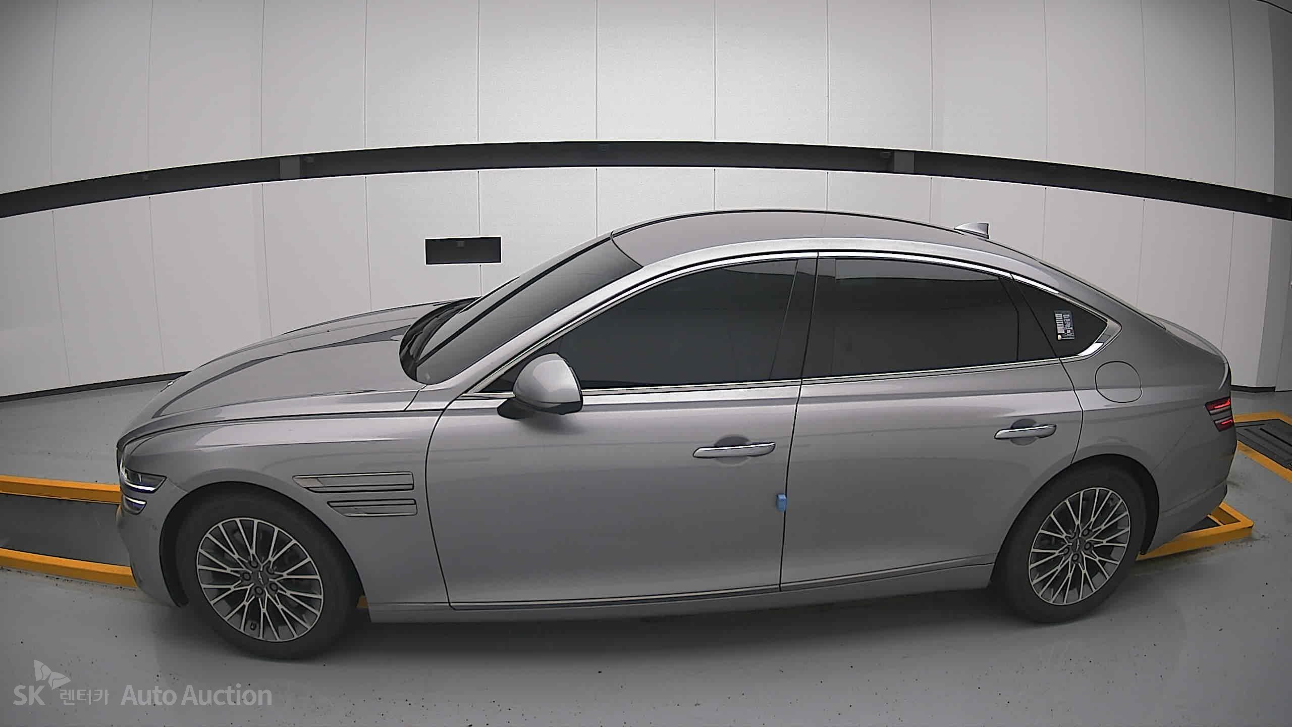 2022 - genesis g80