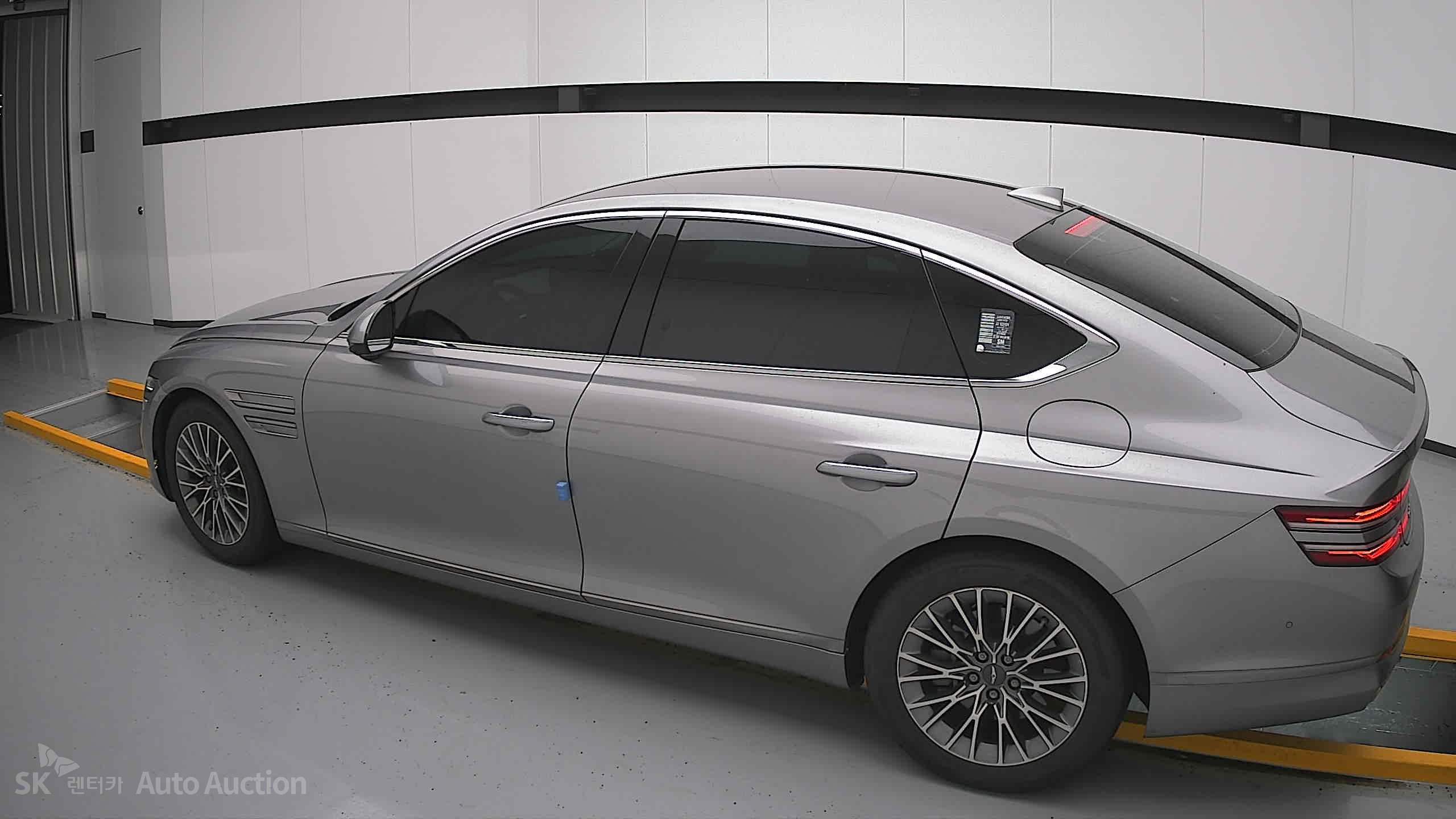 2022 - genesis g80