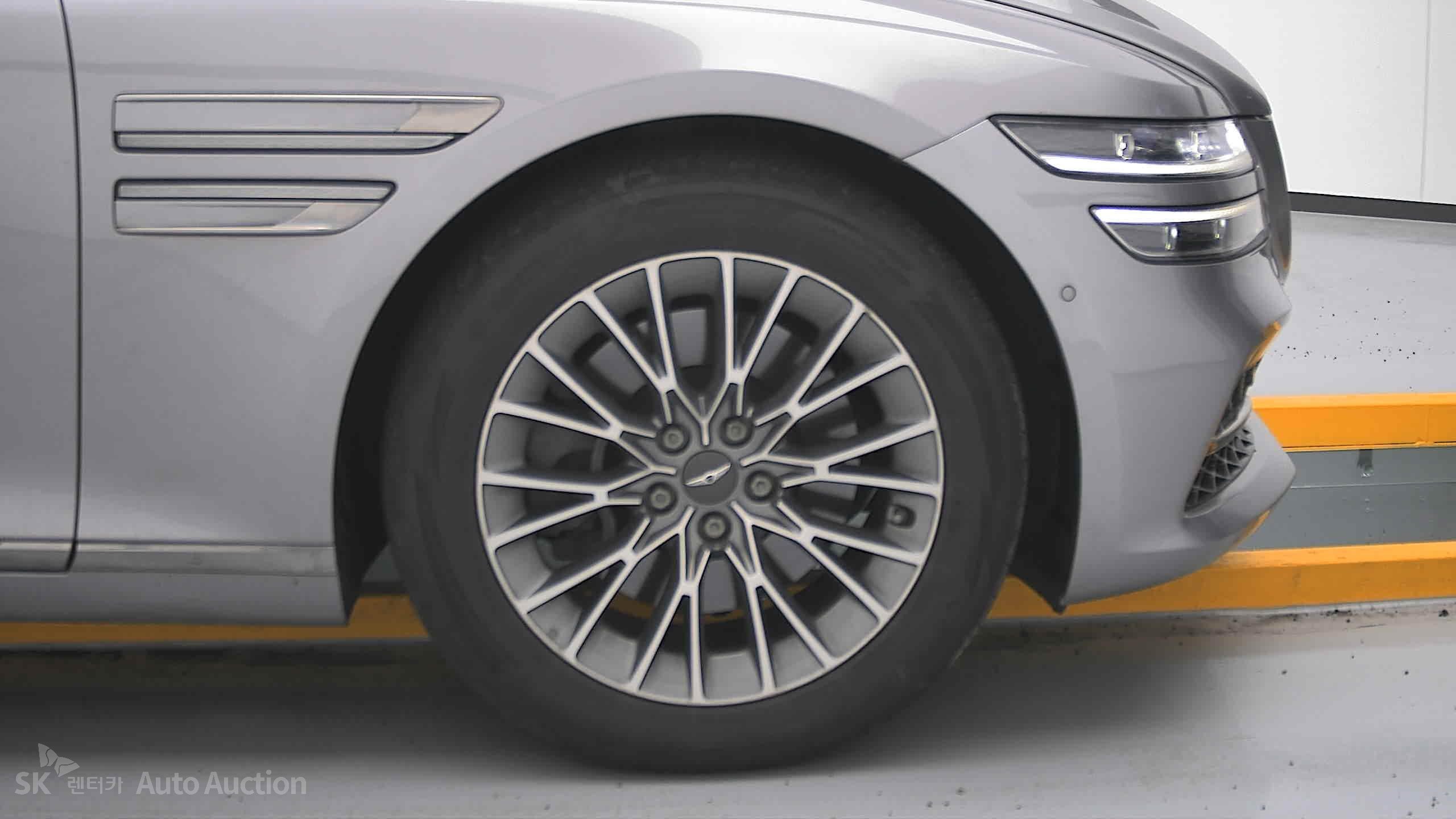 2022 - genesis g80