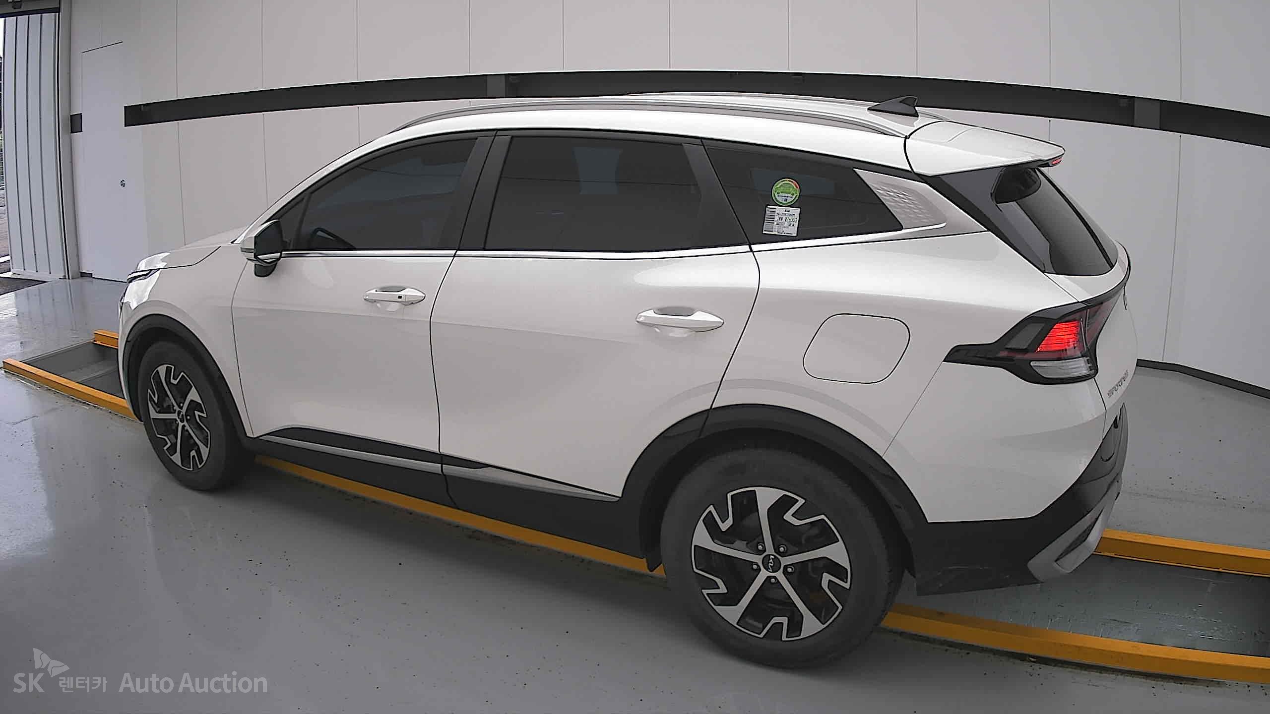 2023 - kia sportage