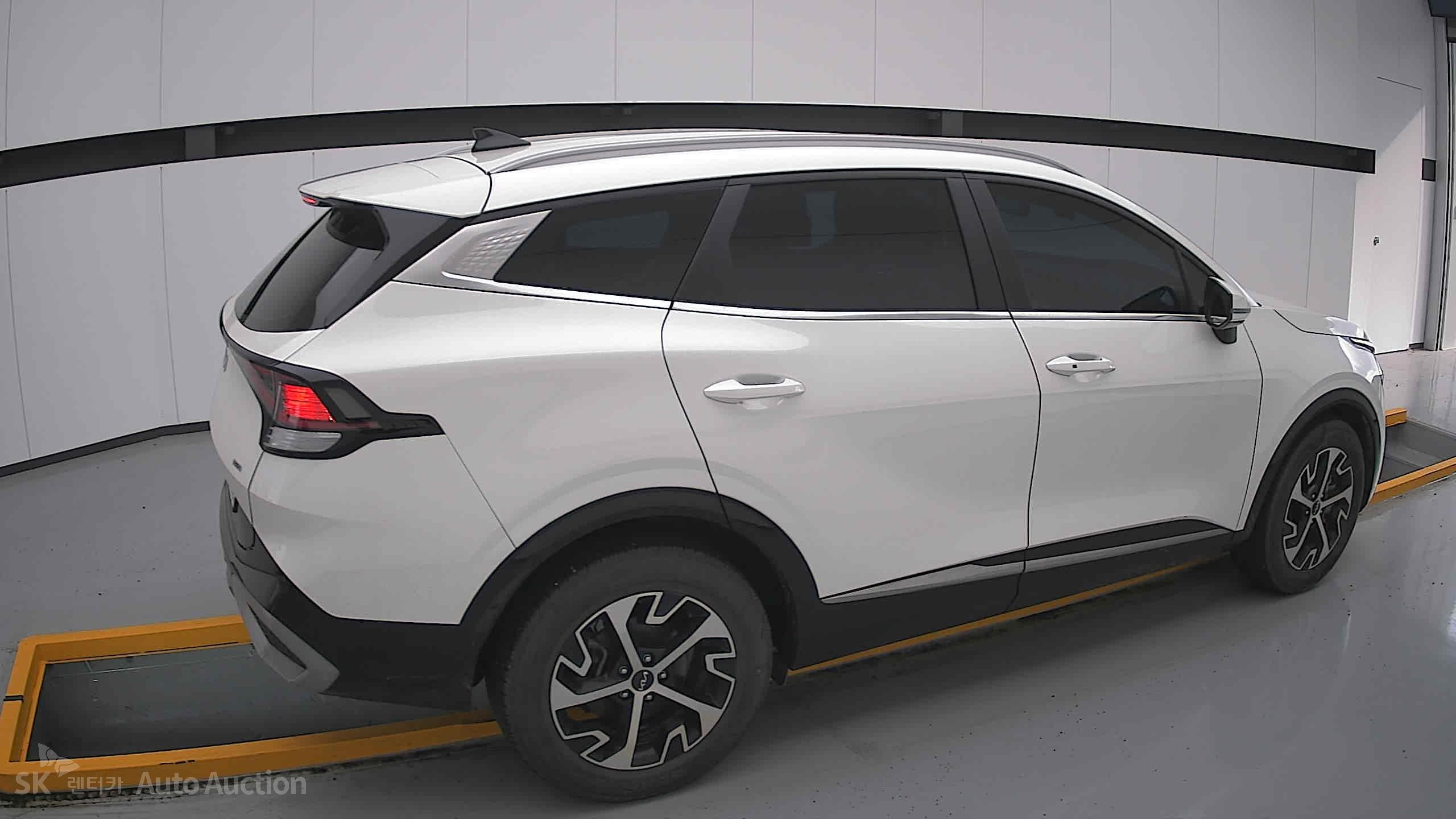 2023 - kia sportage