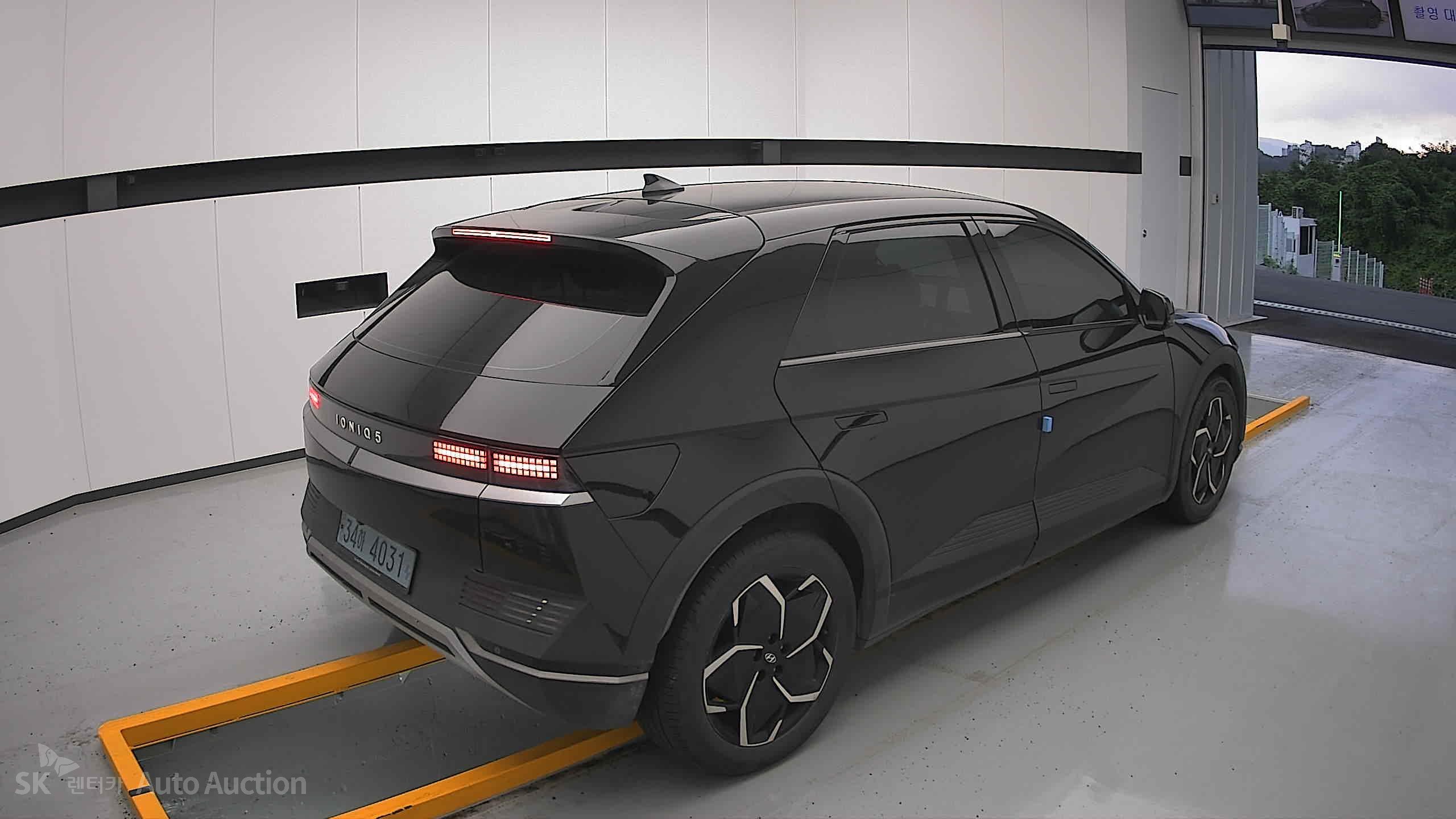 2022 - hyundai ioniq