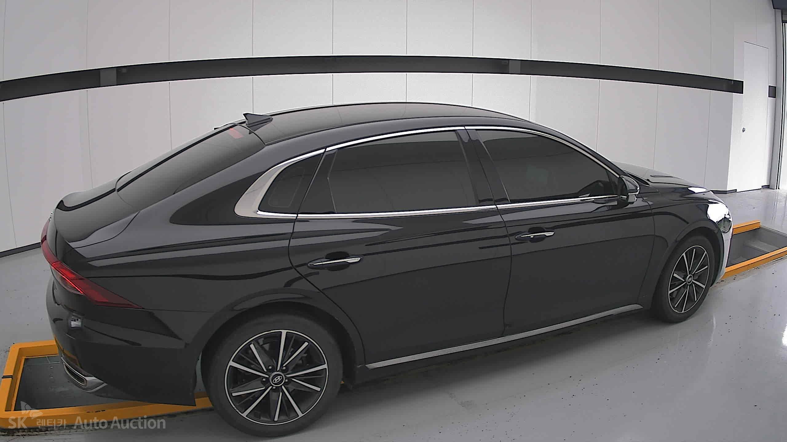 2022 - hyundai grandeur