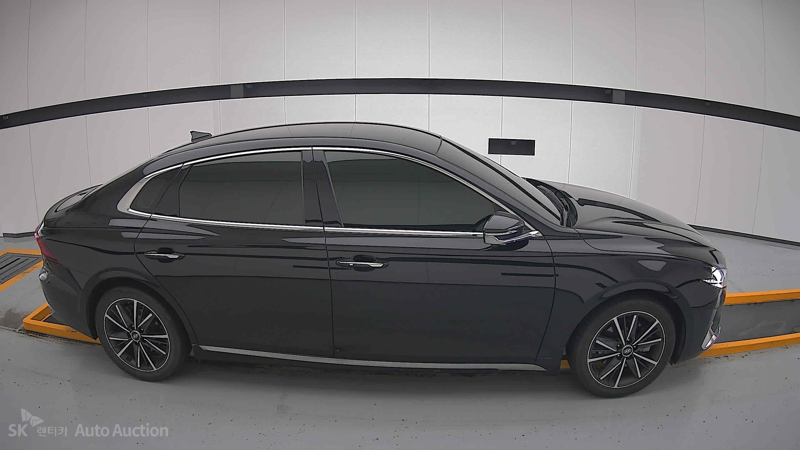 2022 - hyundai grandeur