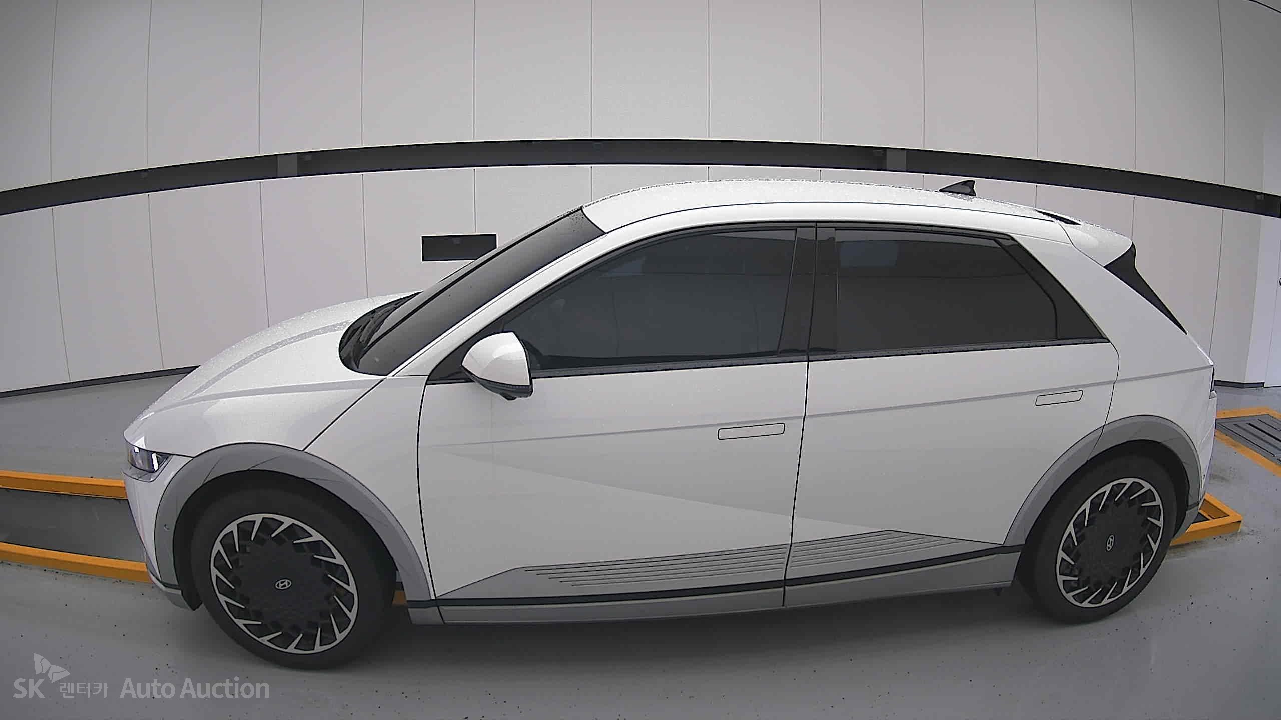2022 - hyundai ioniq