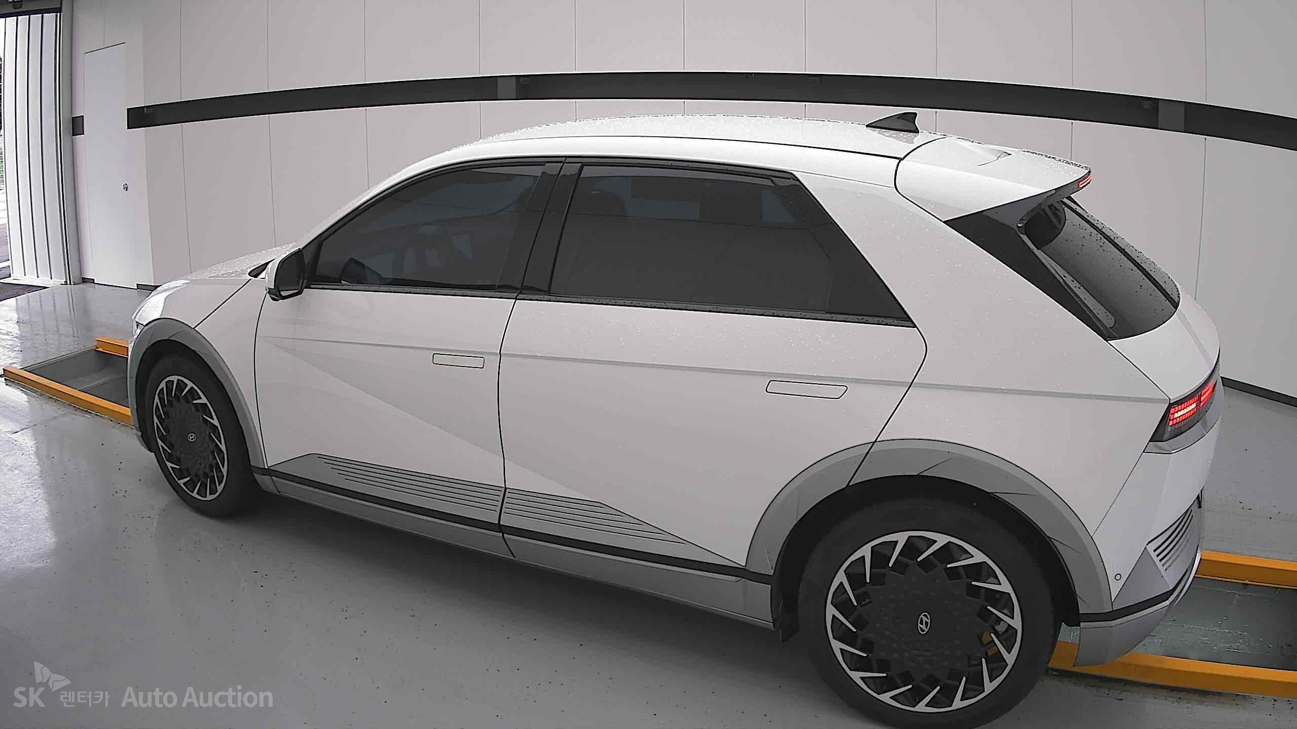 2022 - hyundai ioniq
