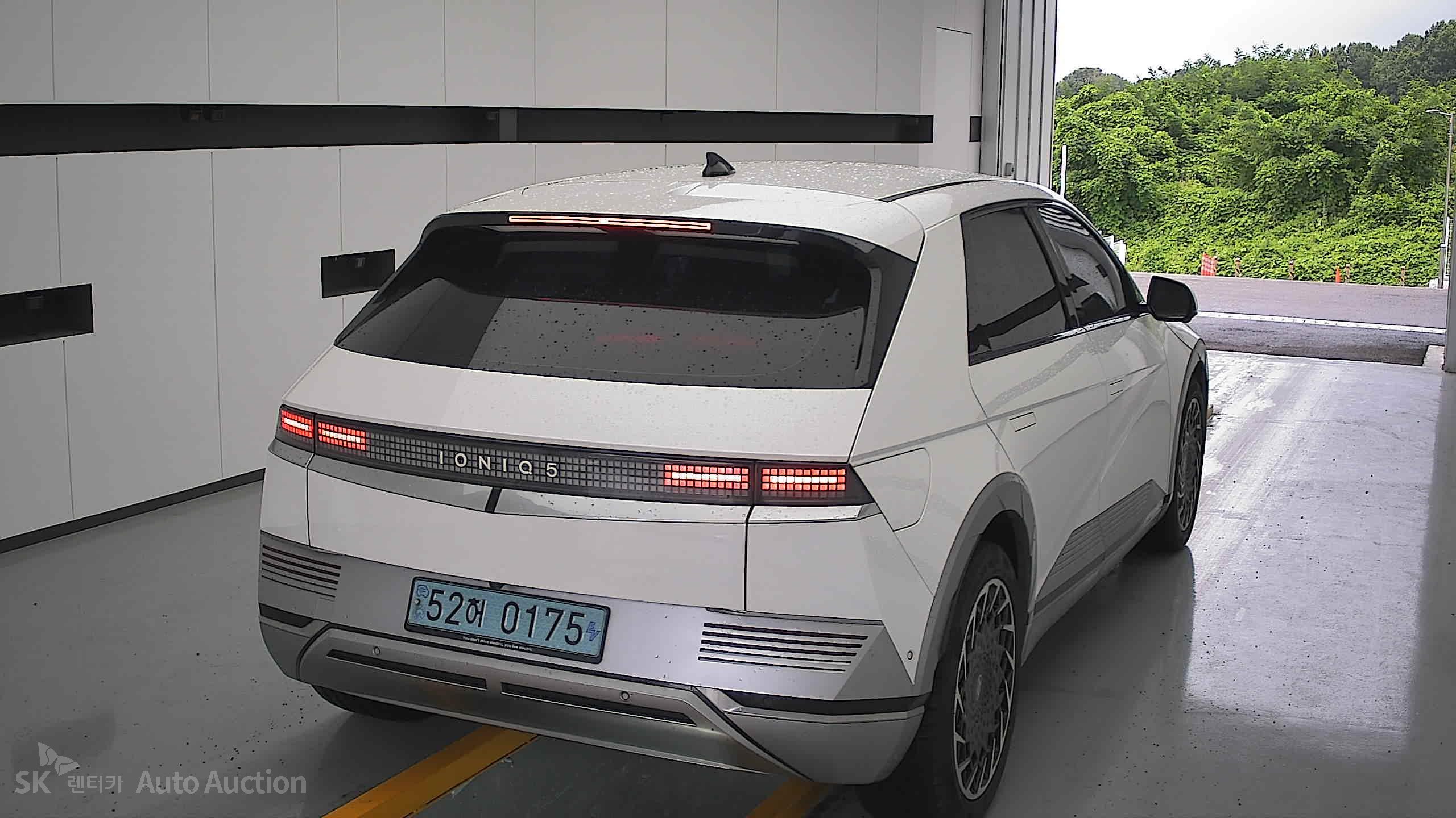 2022 - hyundai ioniq