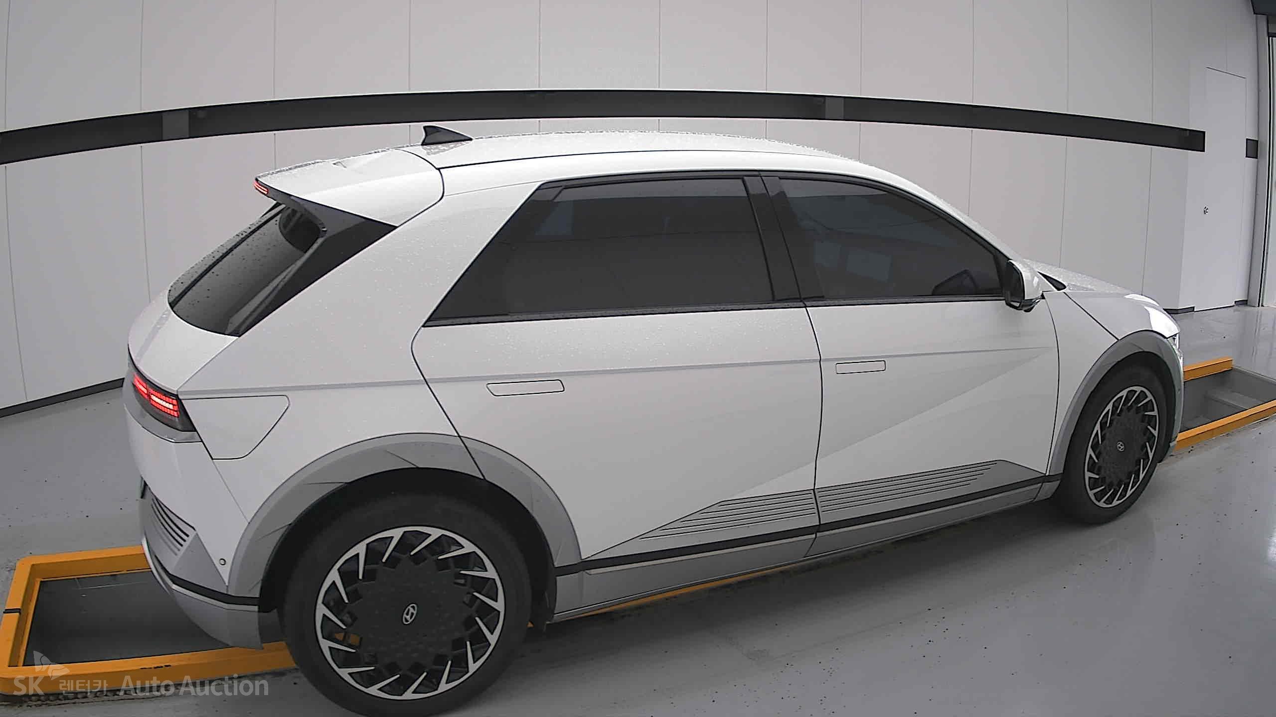 2022 - hyundai ioniq