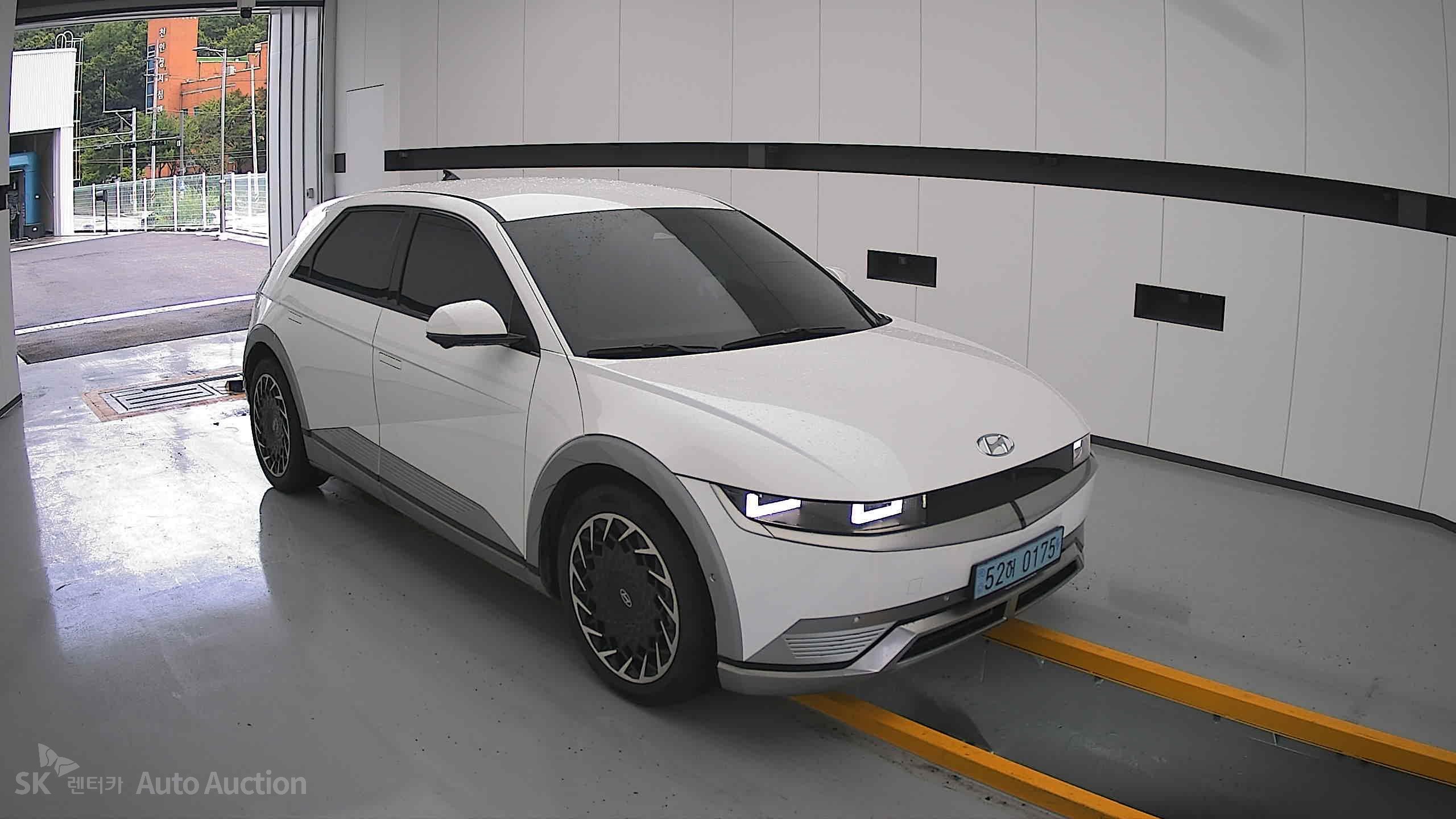 2022 - hyundai ioniq