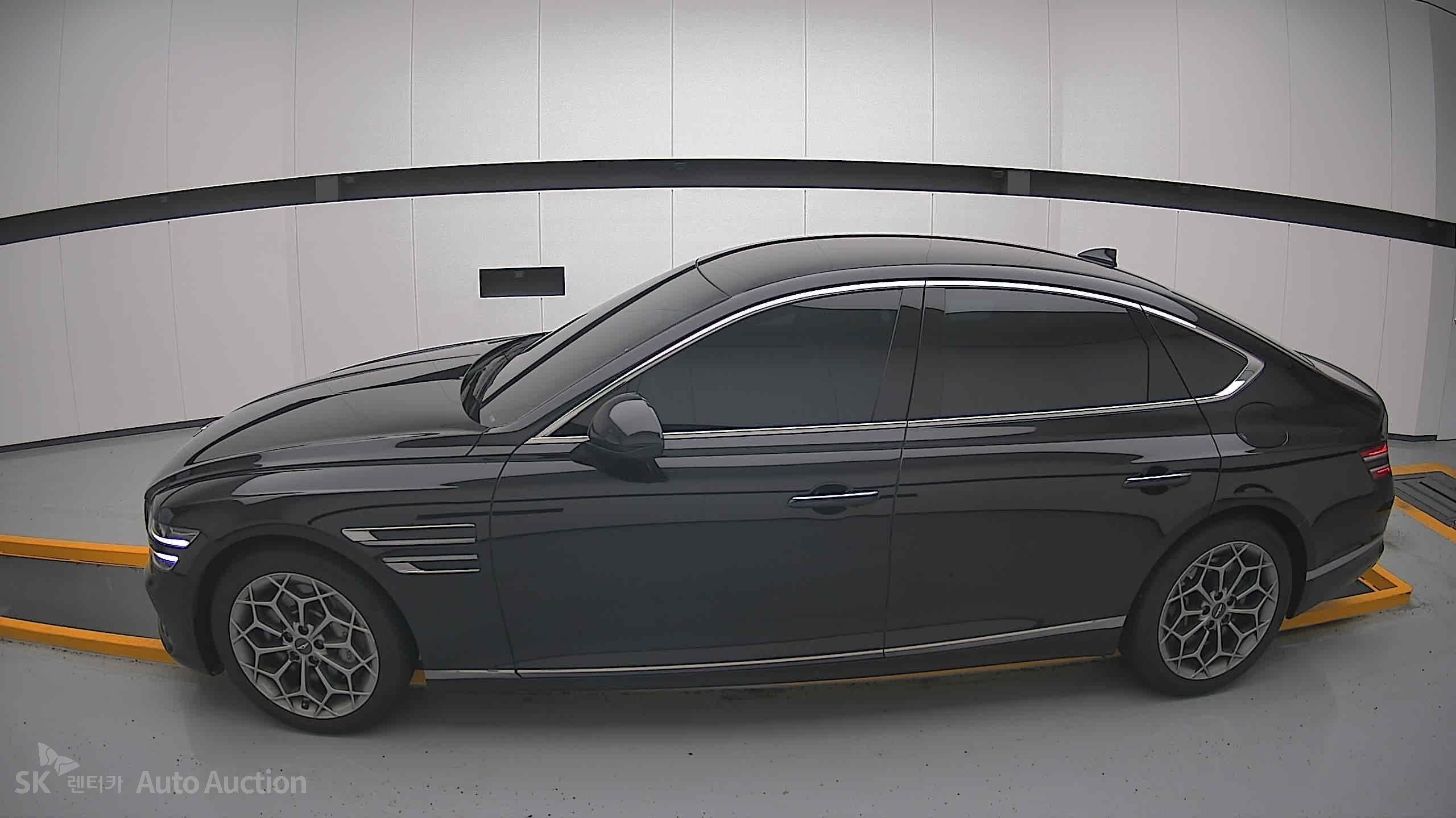 2022 - genesis g80