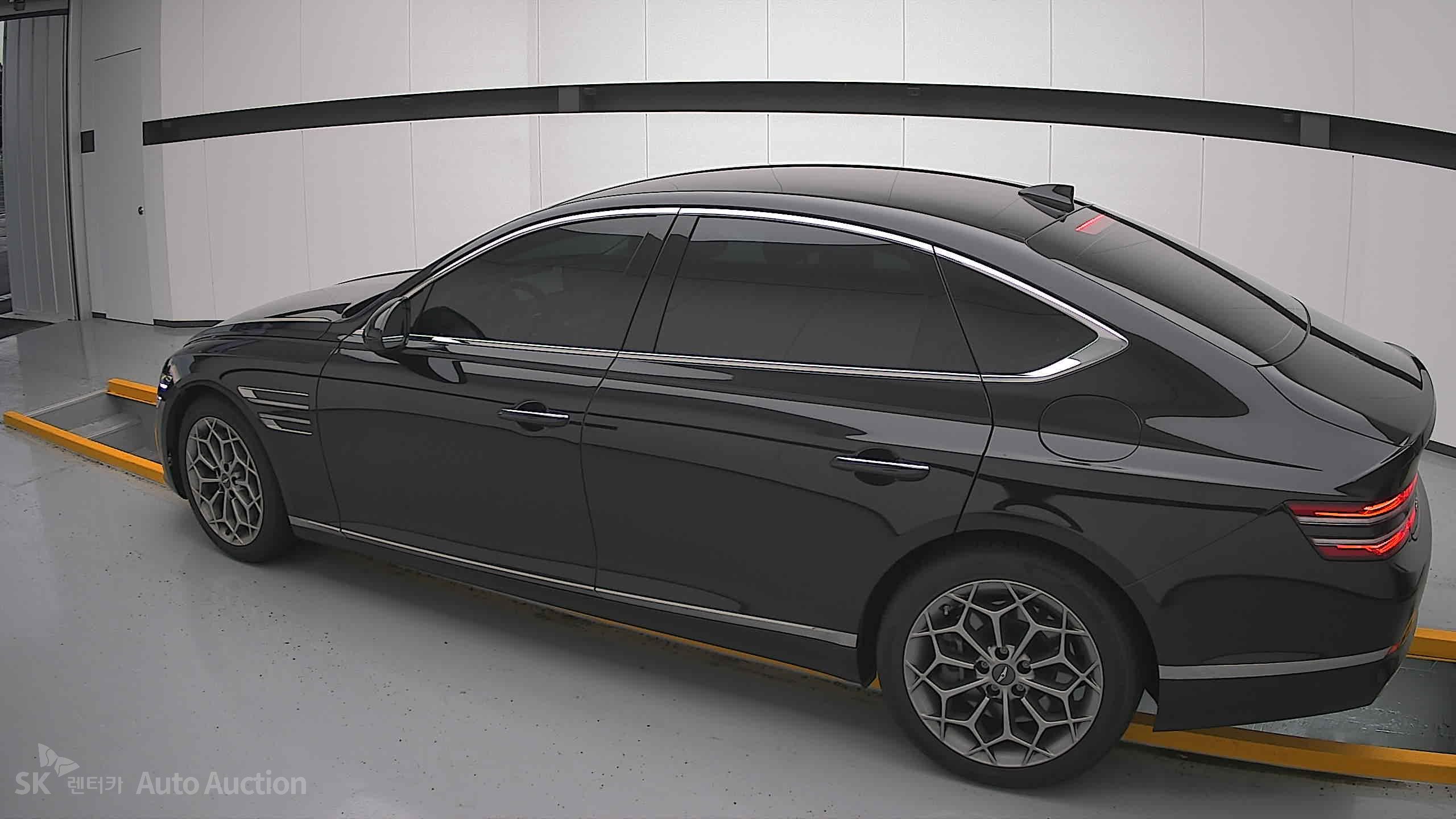 2022 - genesis g80