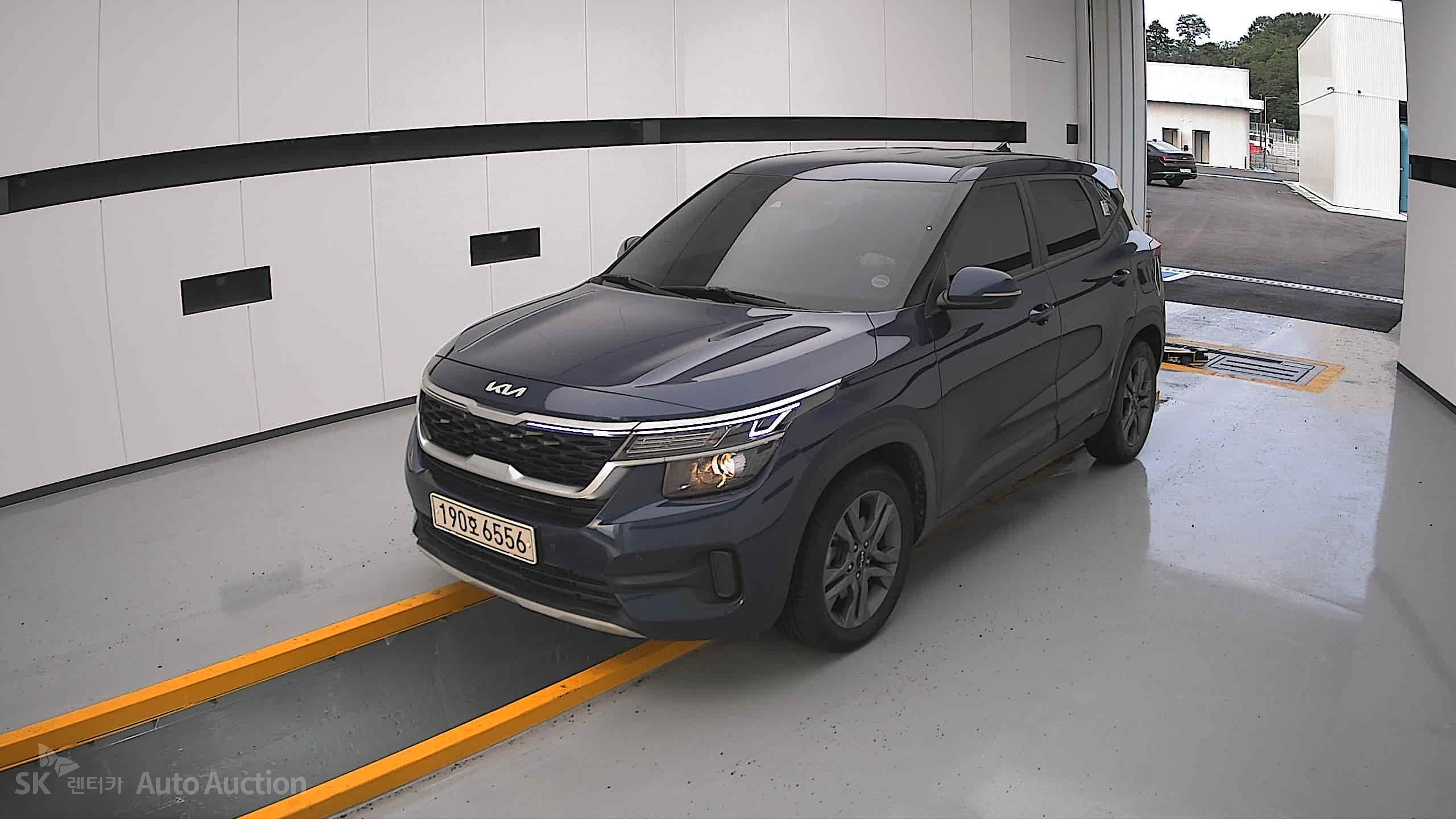 2023 - kia seltos