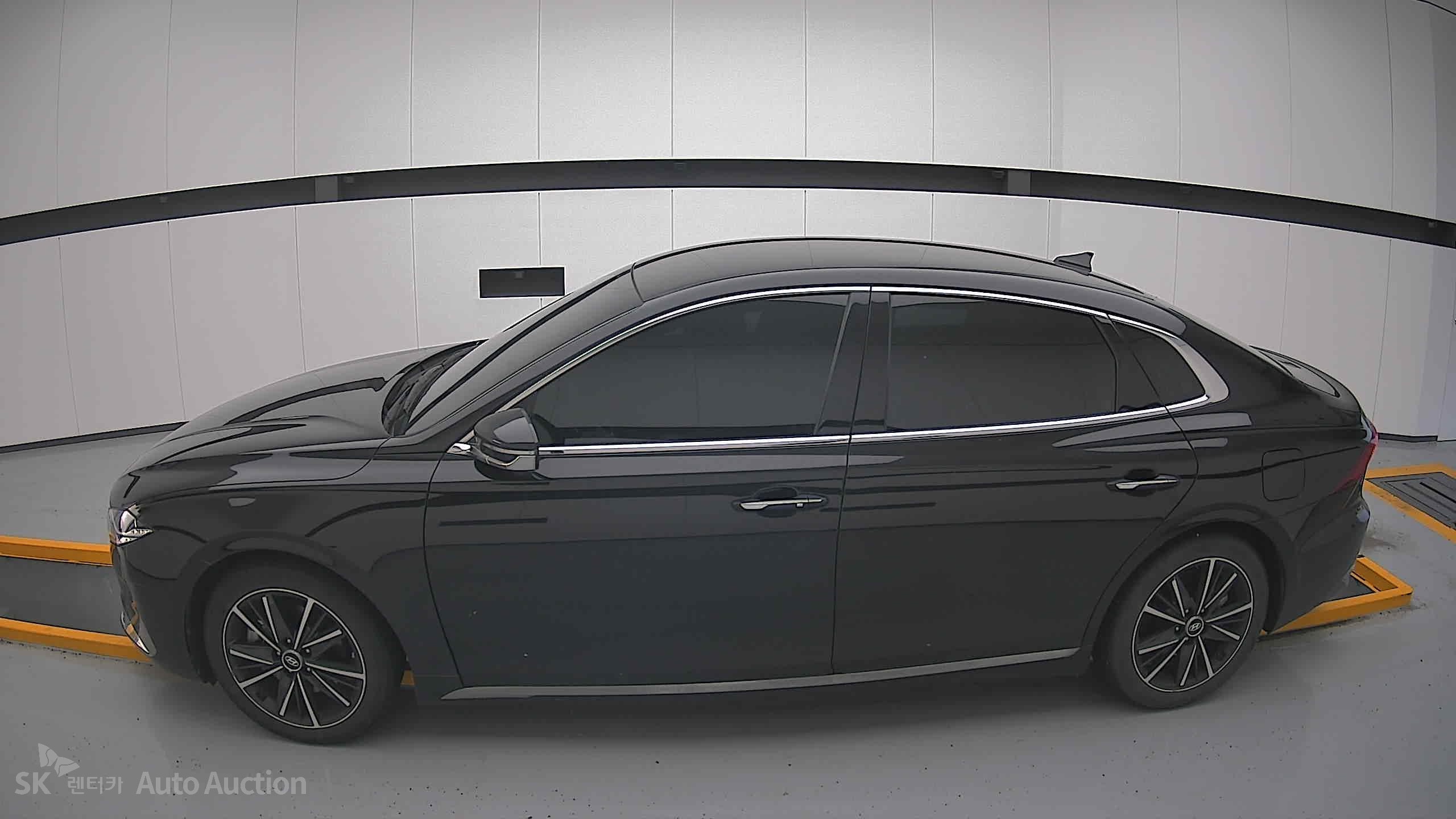 2022 - hyundai grandeur