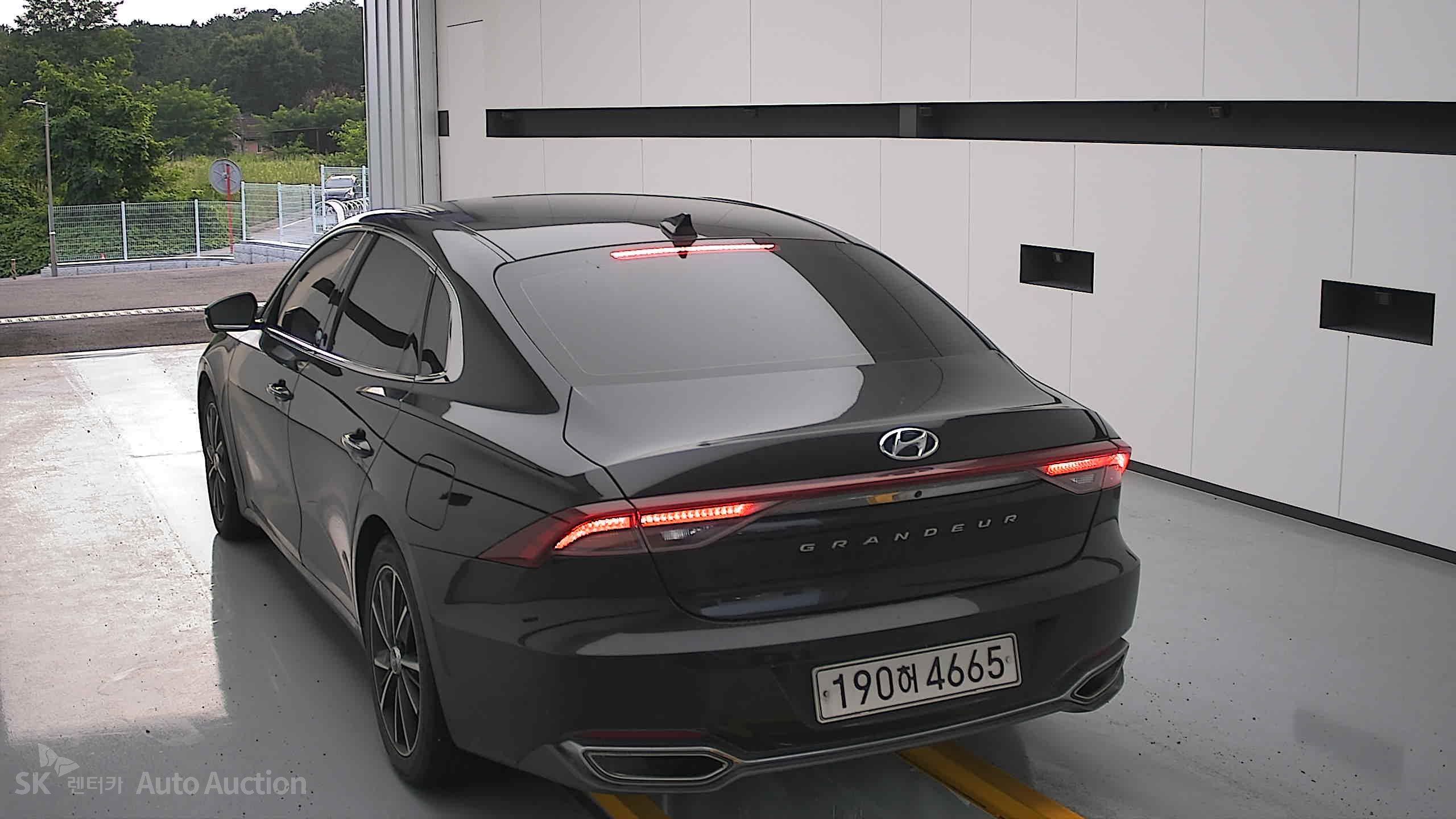 2022 - hyundai grandeur