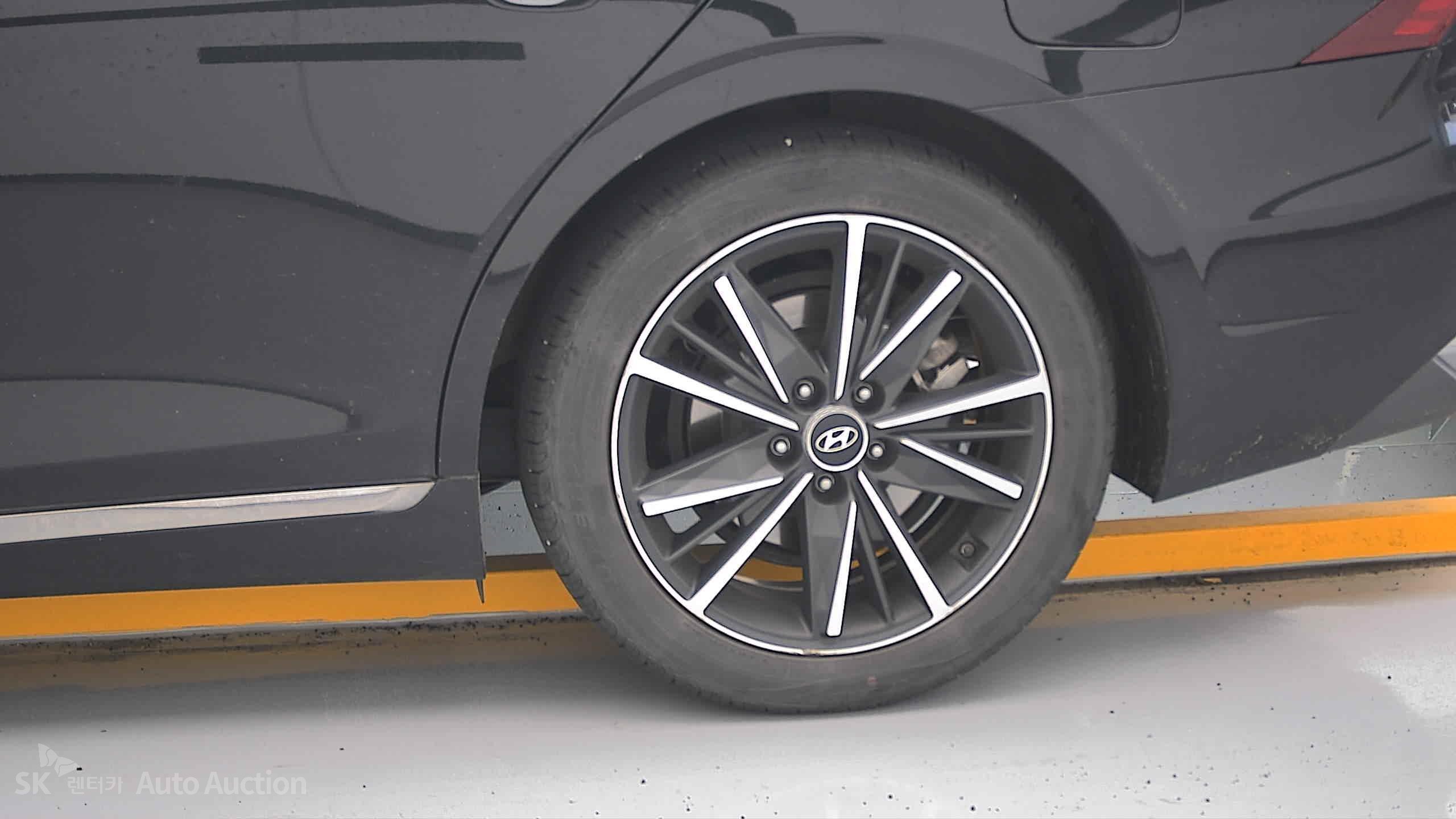 2022 - hyundai grandeur