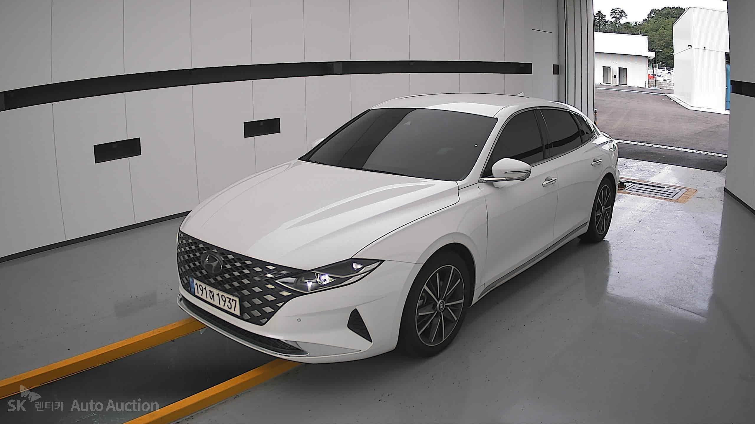 2022 - hyundai grandeur